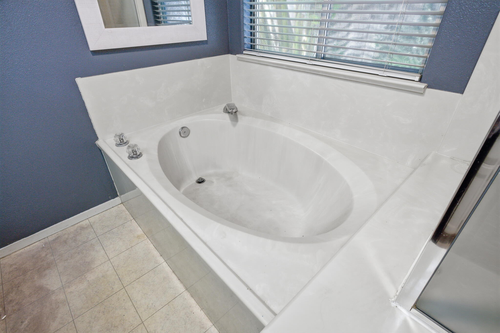 719 E Ferguson Ave, Visalia, CA 93292