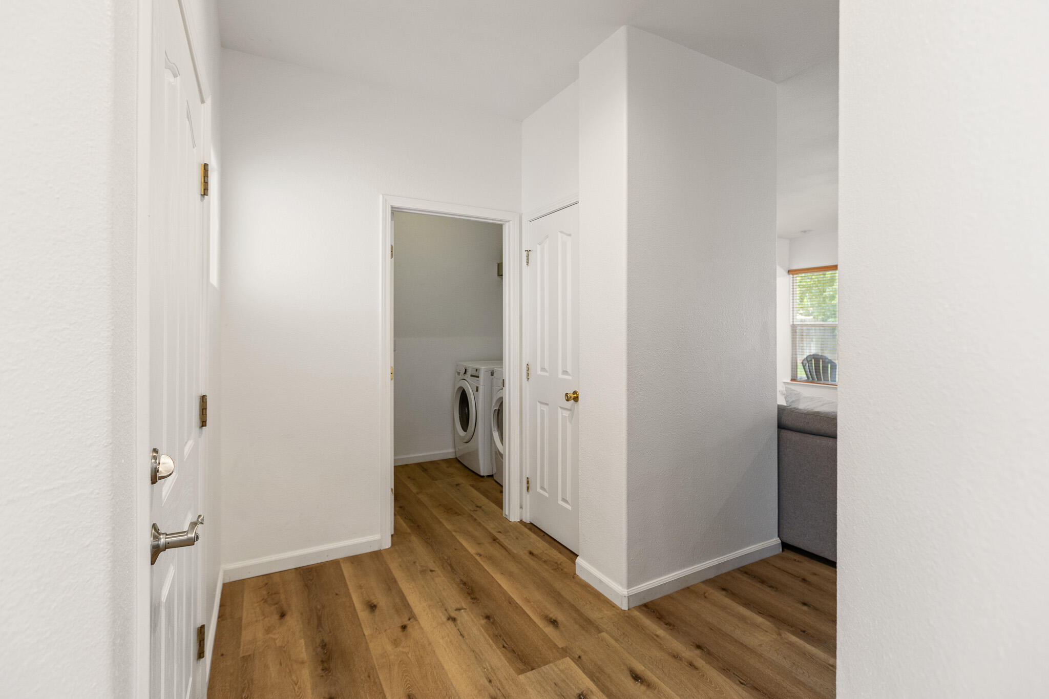 722 W Marilyn Ct, Farmersville, CA 93223