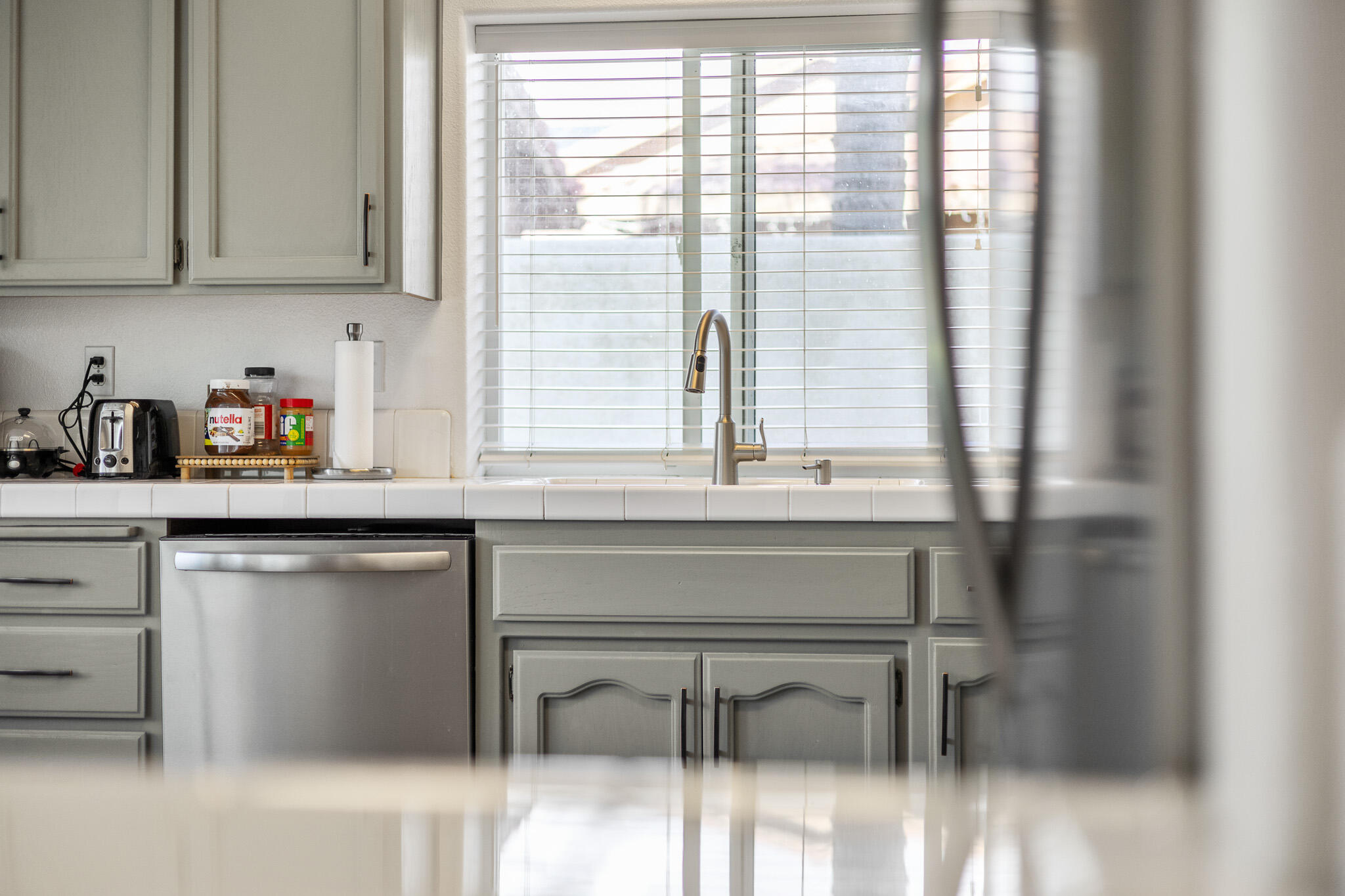 722 W Marilyn Ct, Farmersville, CA 93223