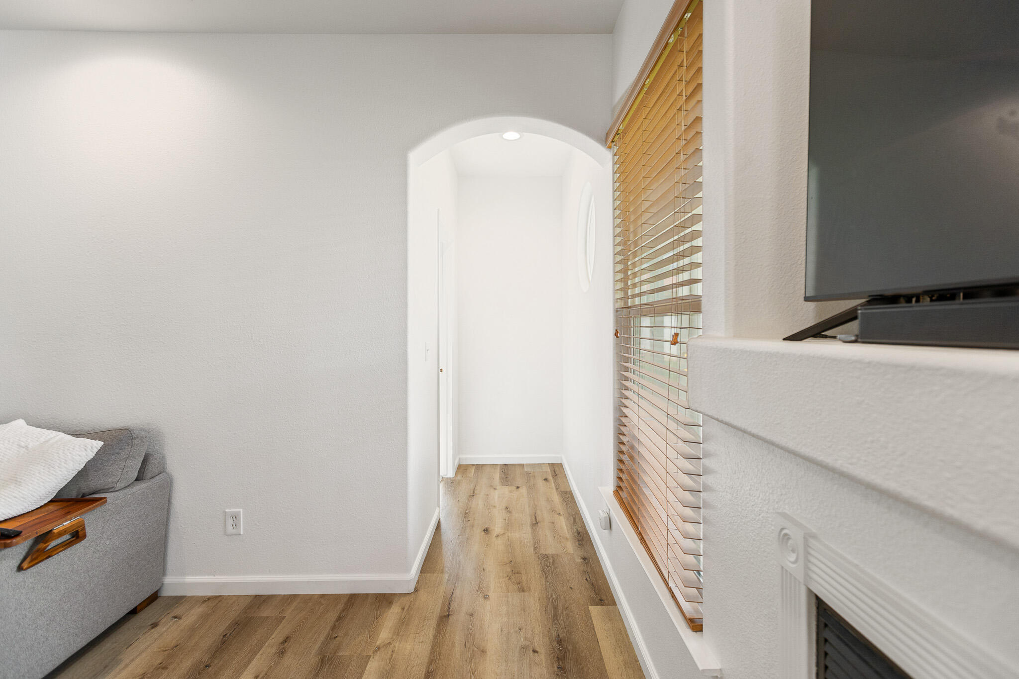 722 W Marilyn Ct, Farmersville, CA 93223