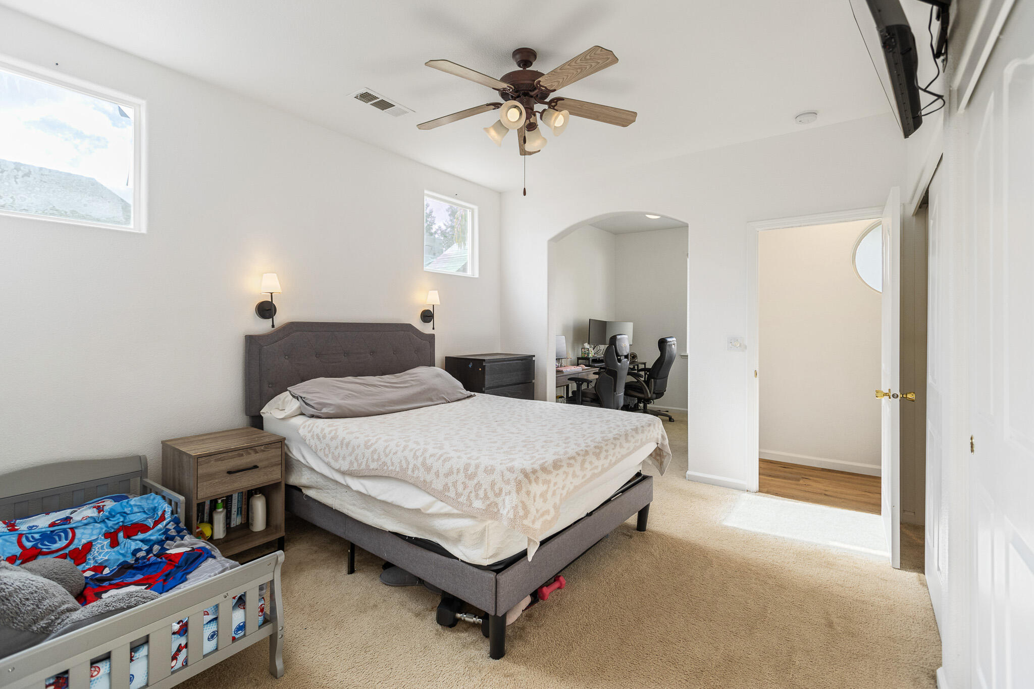 722 W Marilyn Ct, Farmersville, CA 93223