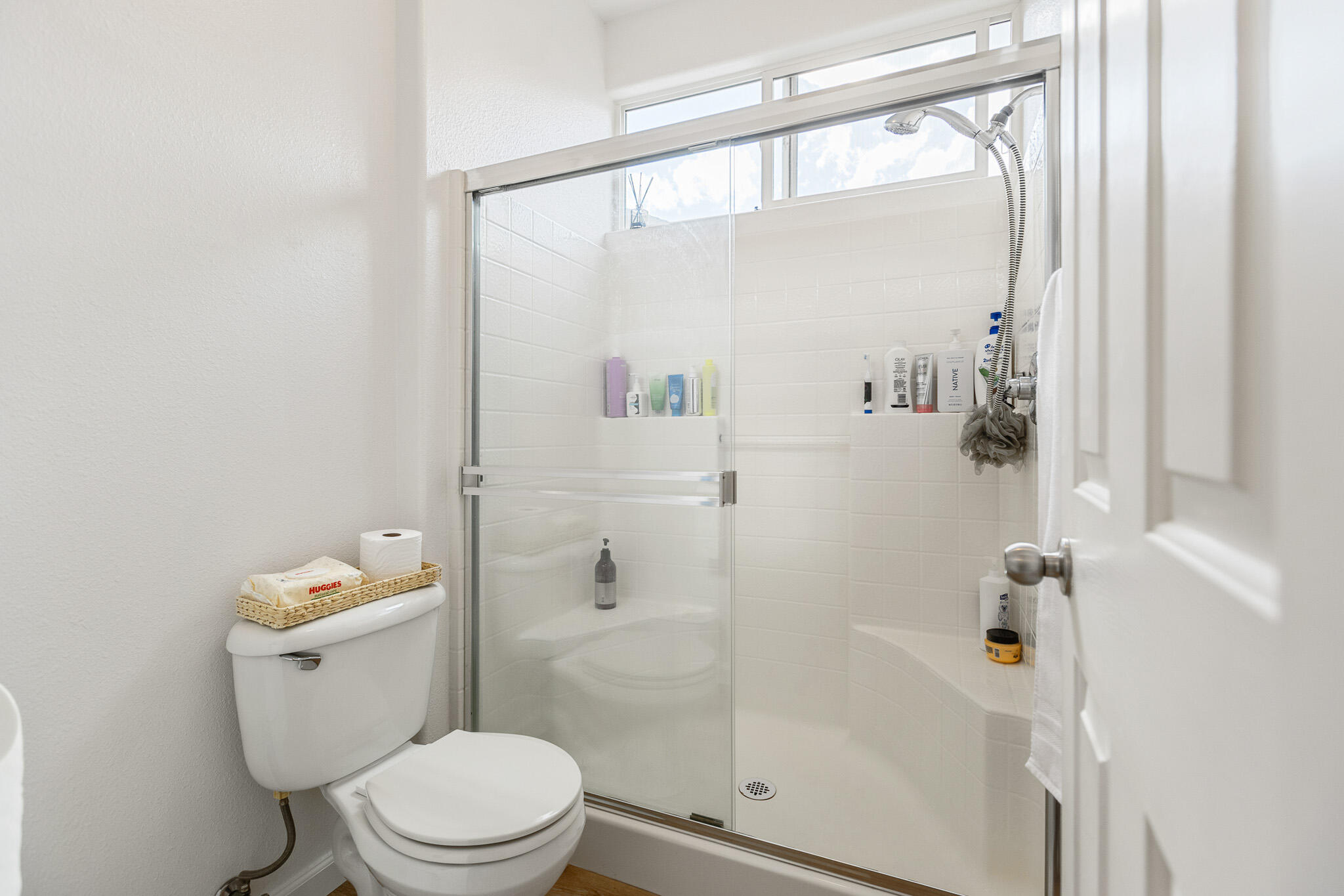 722 W Marilyn Ct, Farmersville, CA 93223