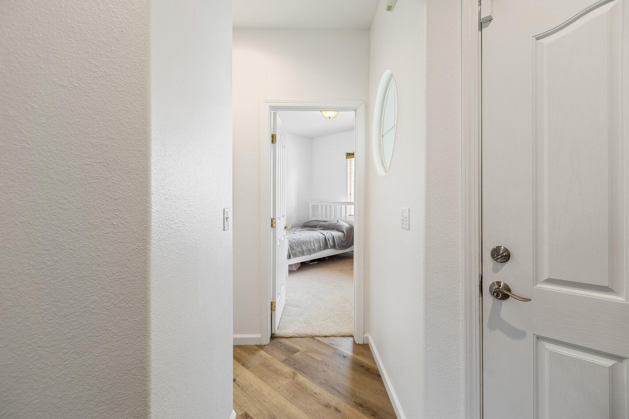 722 W Marilyn Ct, Farmersville, CA 93223