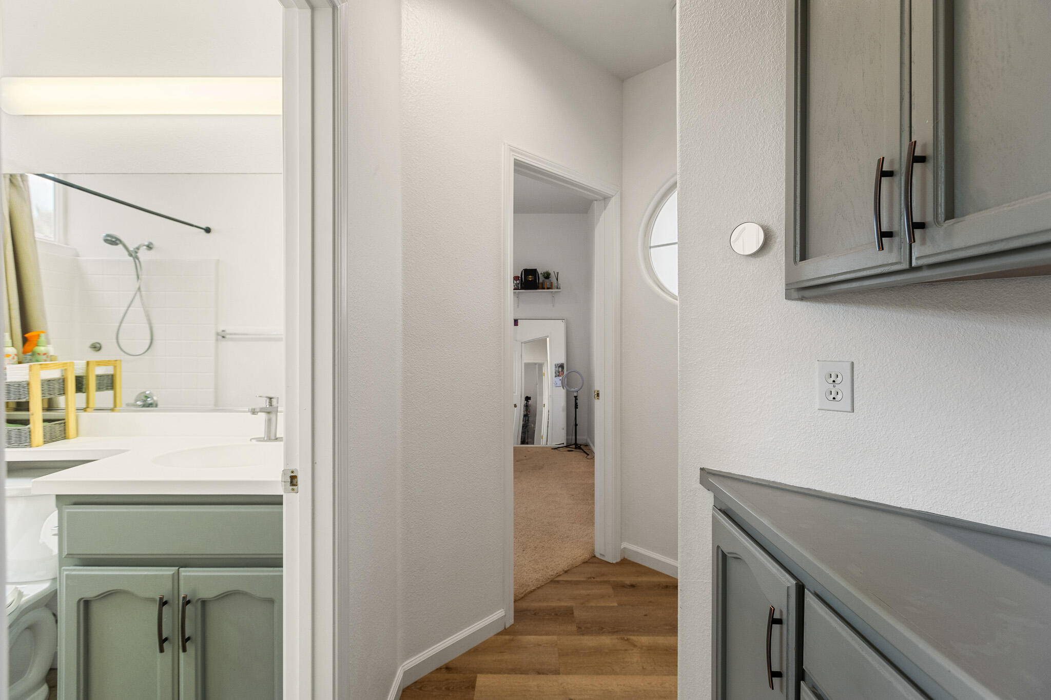 722 W Marilyn Ct, Farmersville, CA 93223