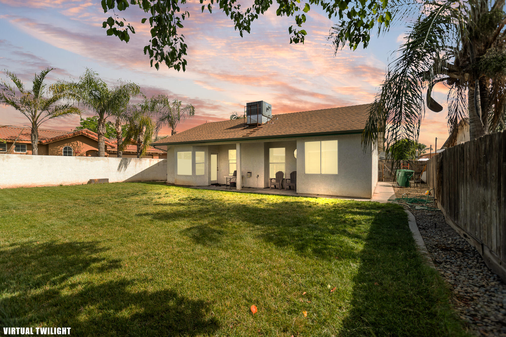 722 W Marilyn Ct, Farmersville, CA 93223