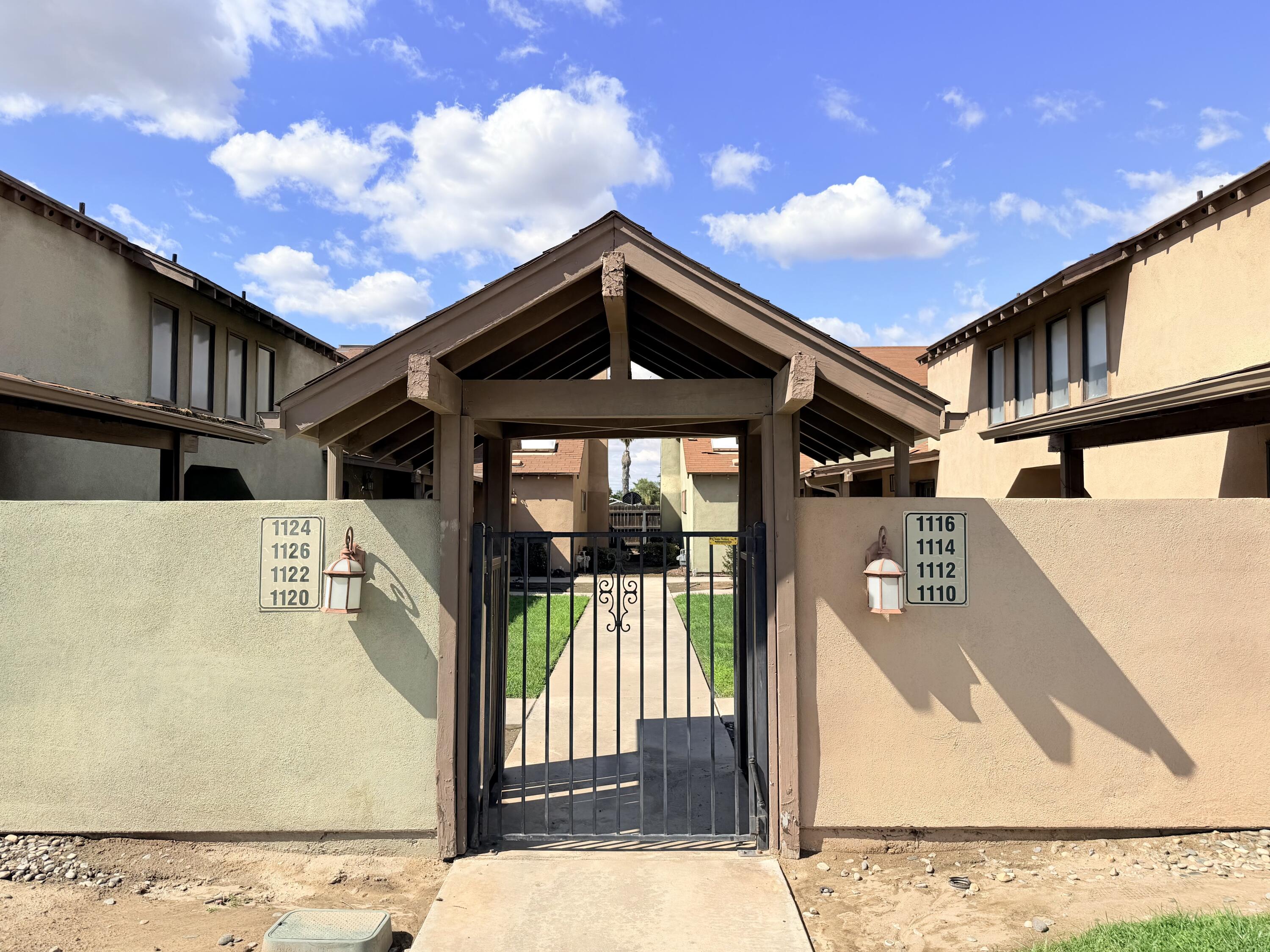 1112 W Bel Aire, Porterville, CA 93257