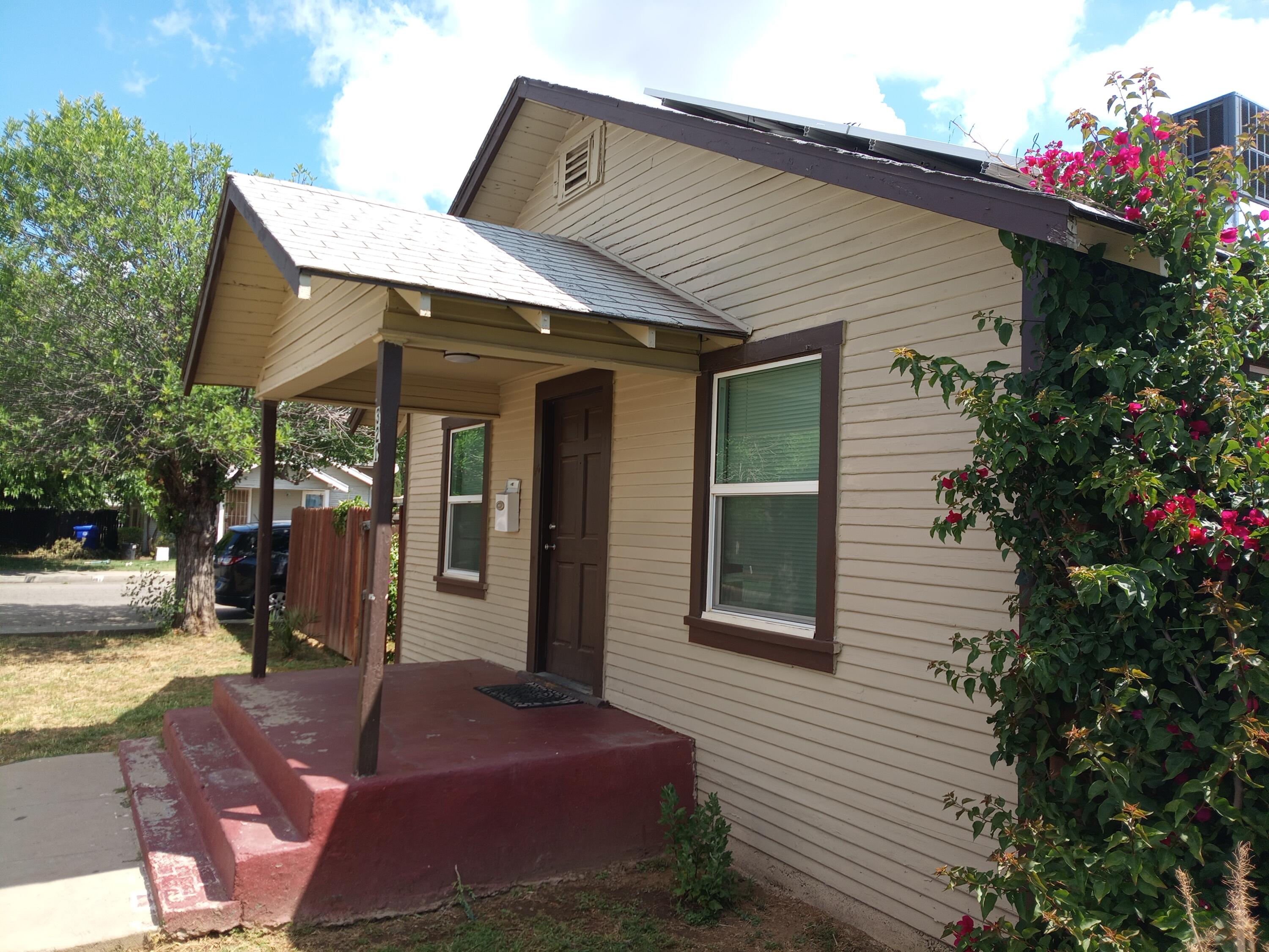 321 N Orange Ave, Exeter, CA 93221