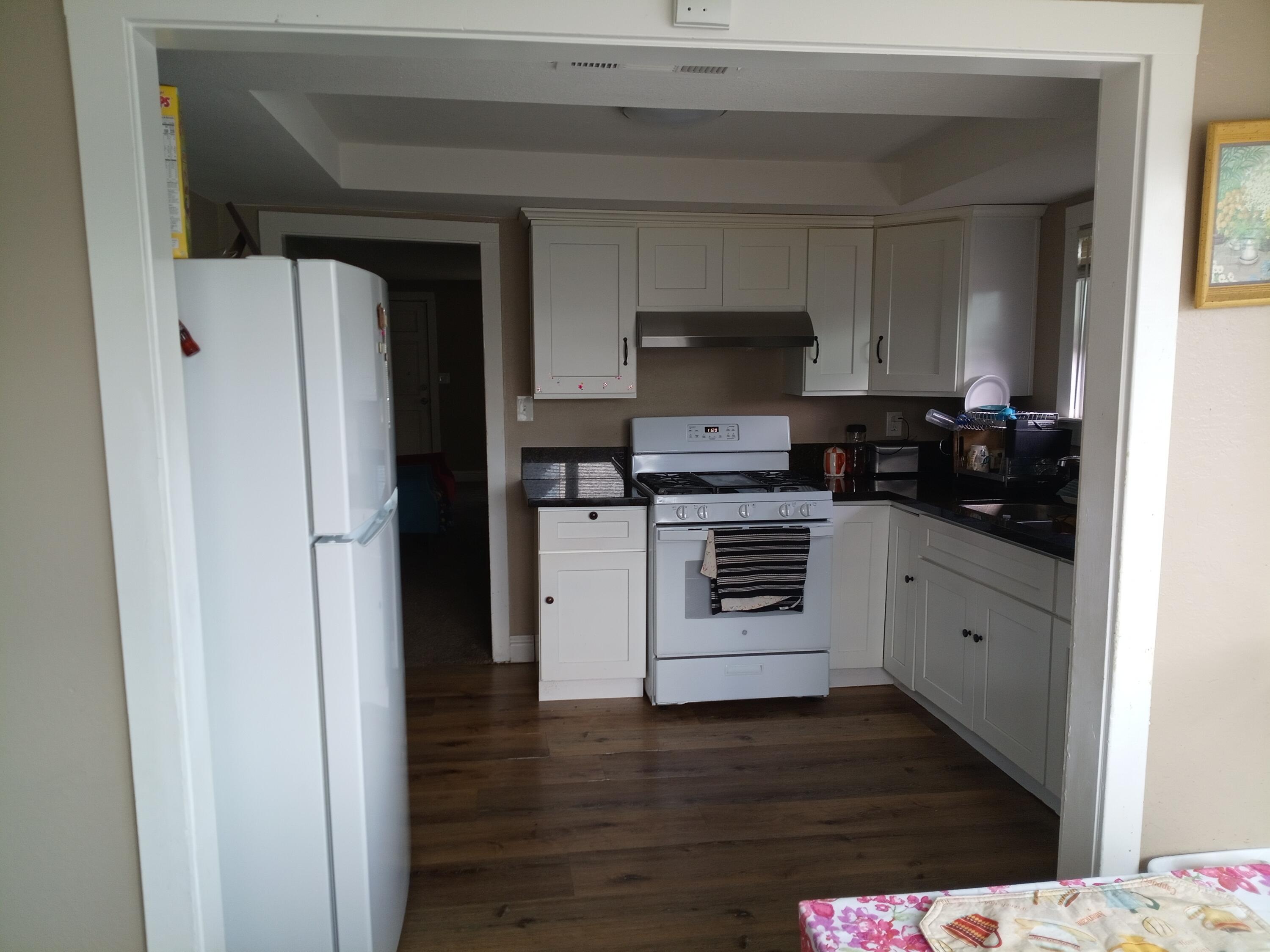 321 N Orange Ave, Exeter, CA 93221