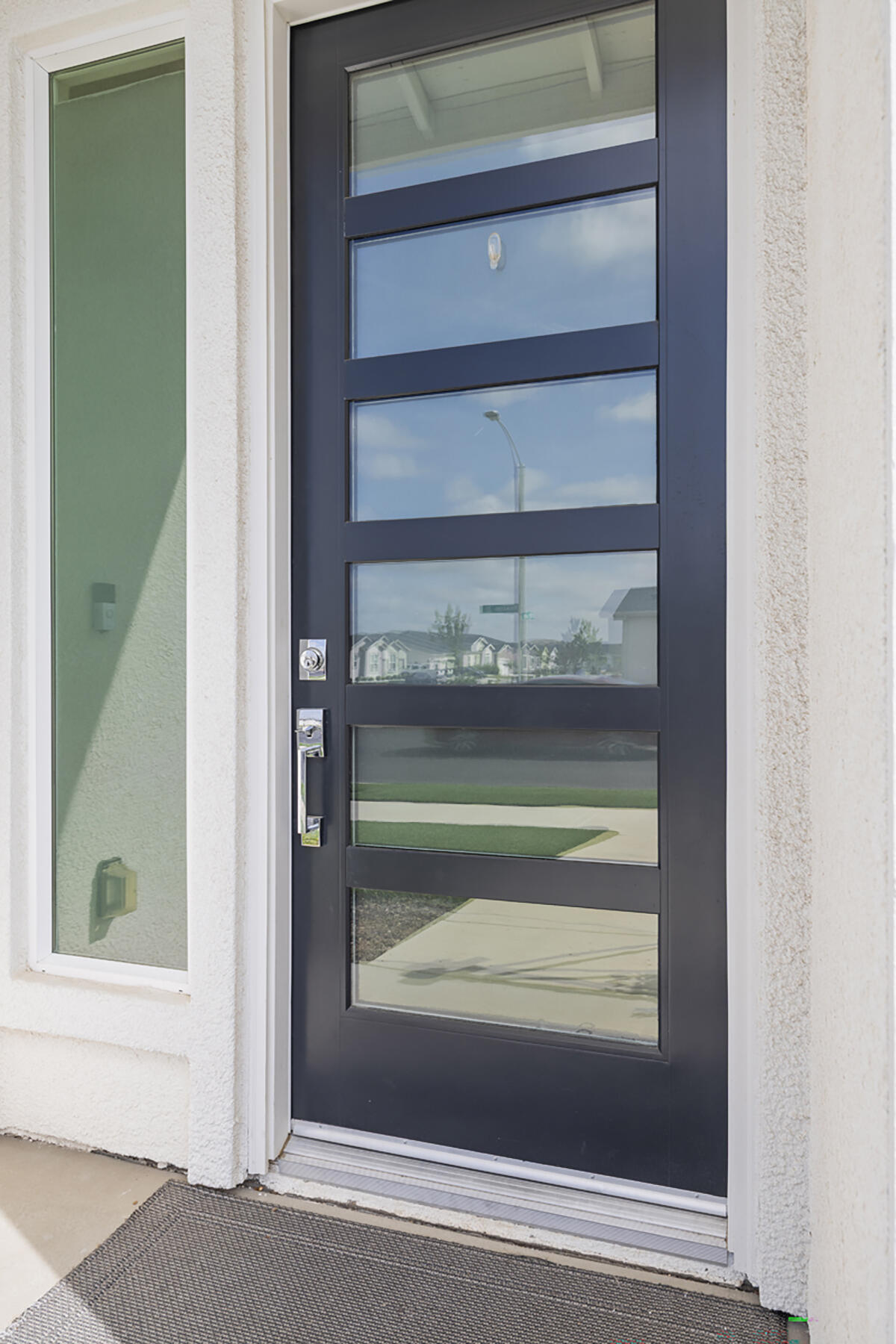 412 E Newton Ave, Visalia, CA 93291