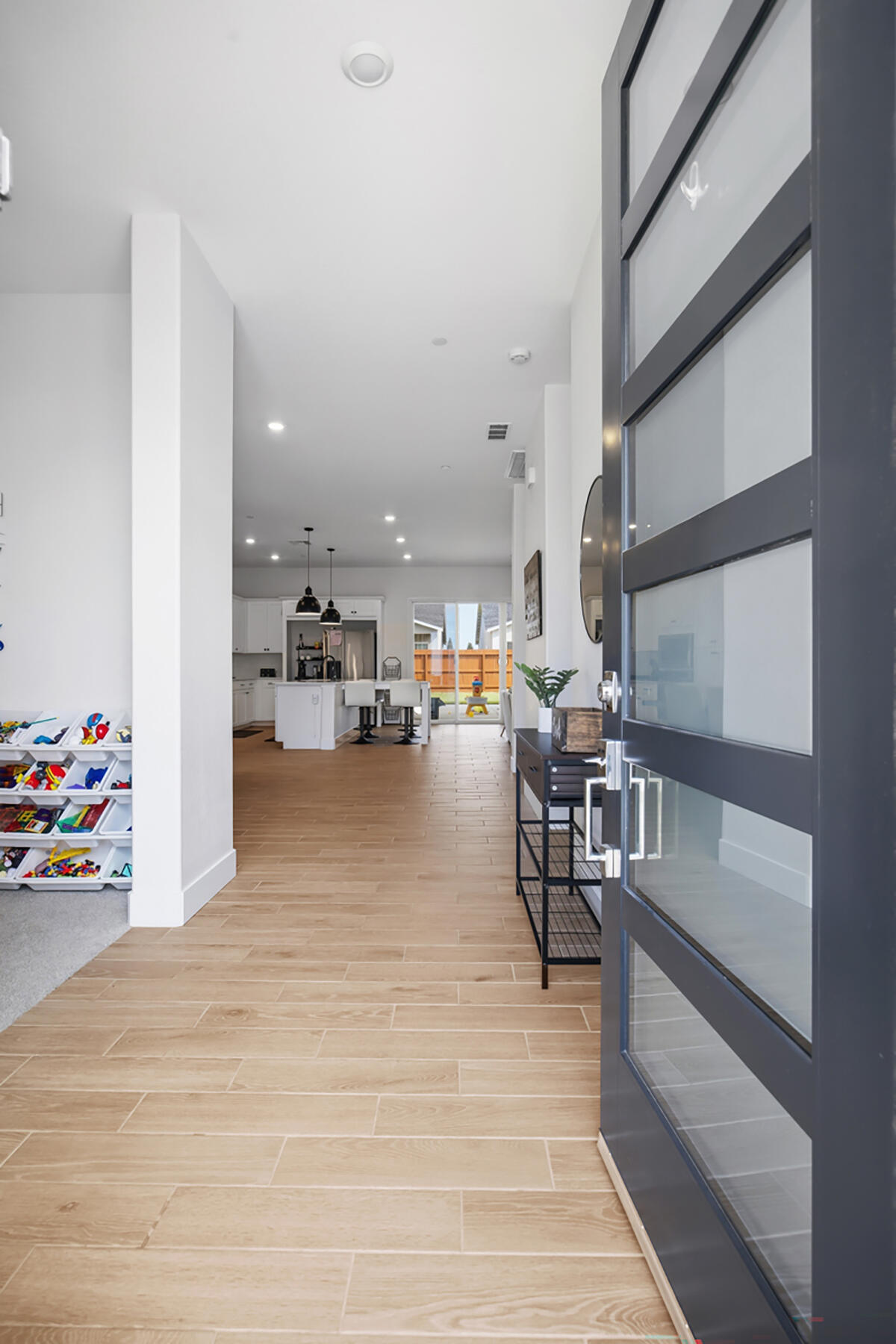 412 E Newton Ave, Visalia, CA 93291