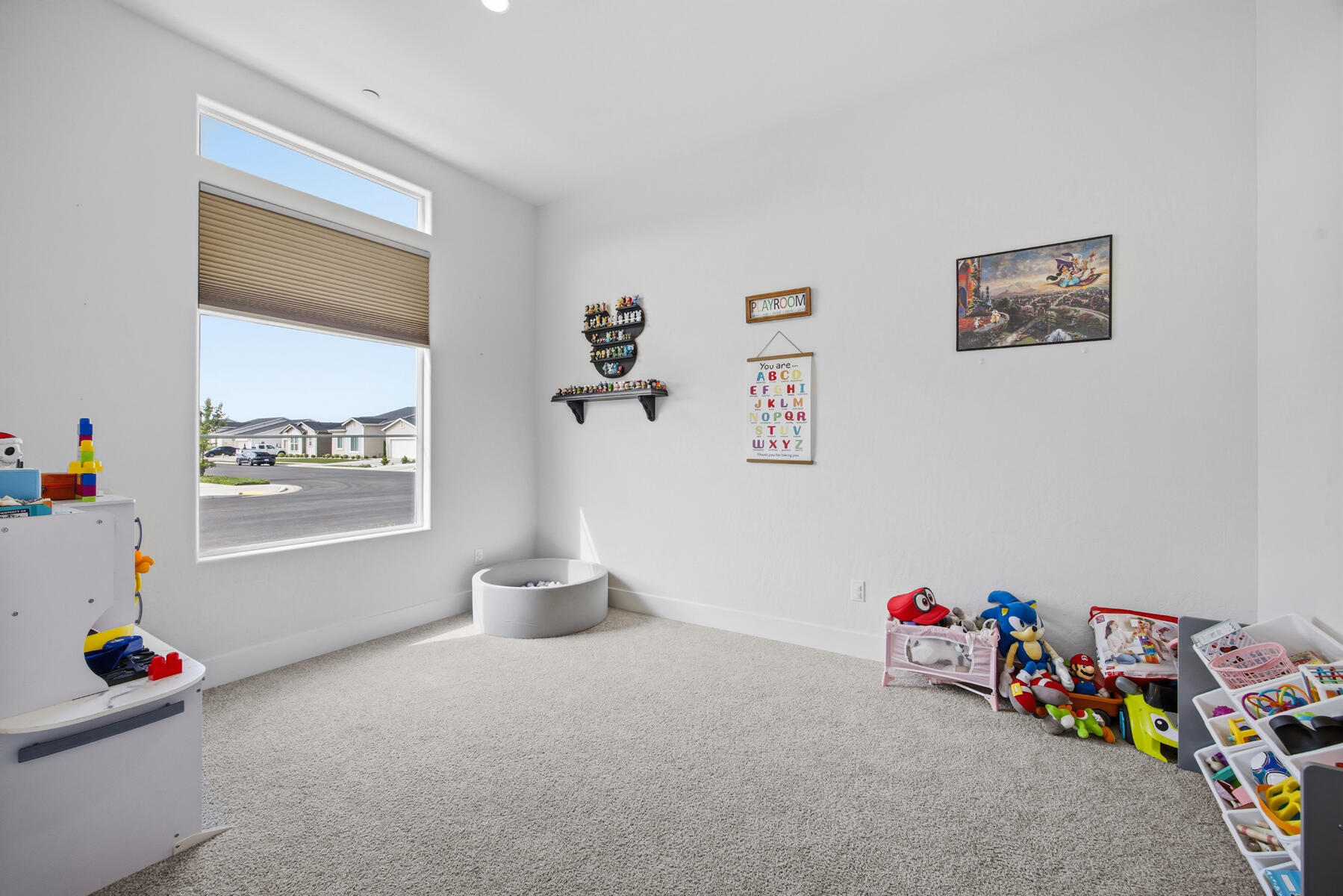 412 E Newton Ave, Visalia, CA 93291