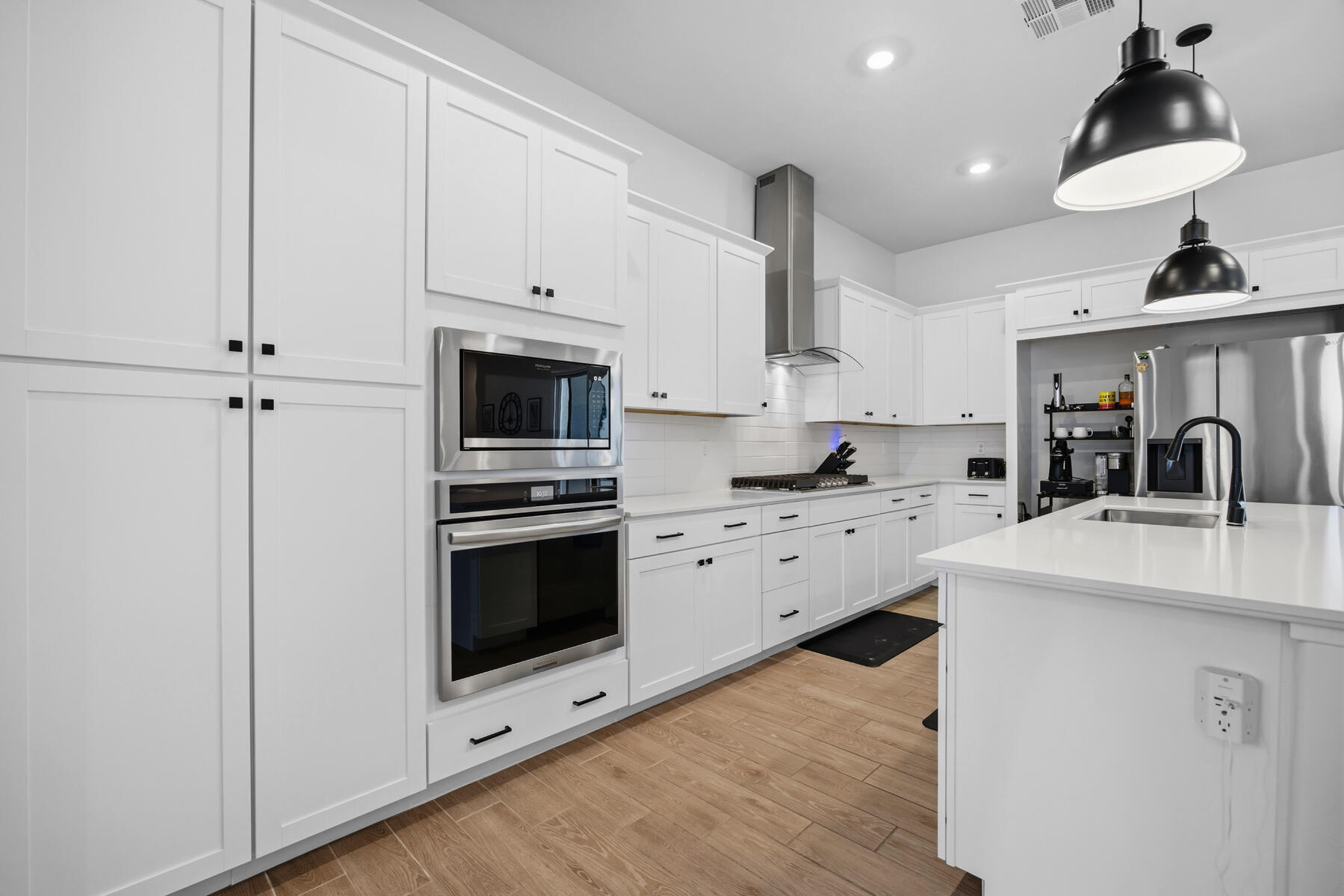 412 E Newton Ave, Visalia, CA 93291