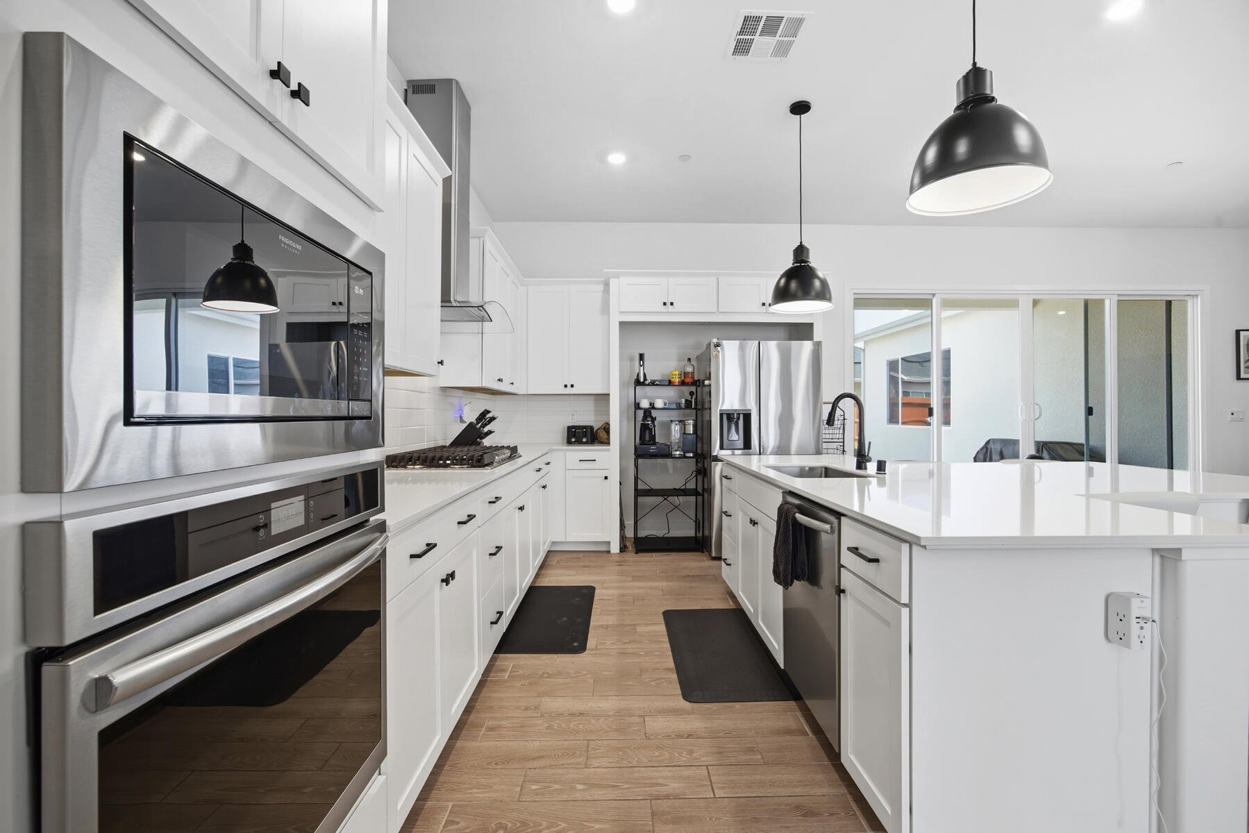 412 E Newton Ave, Visalia, CA 93291