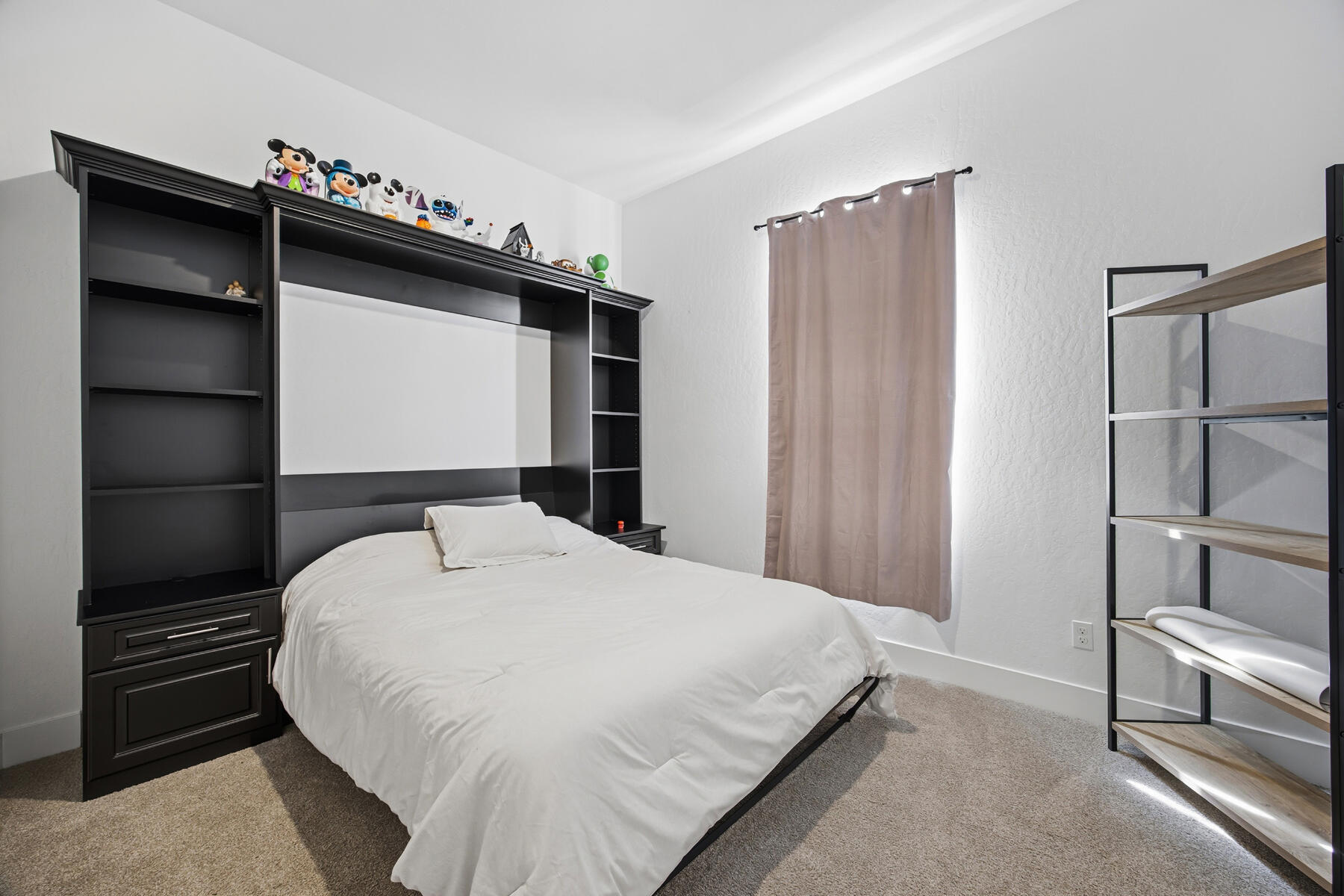 412 E Newton Ave, Visalia, CA 93291