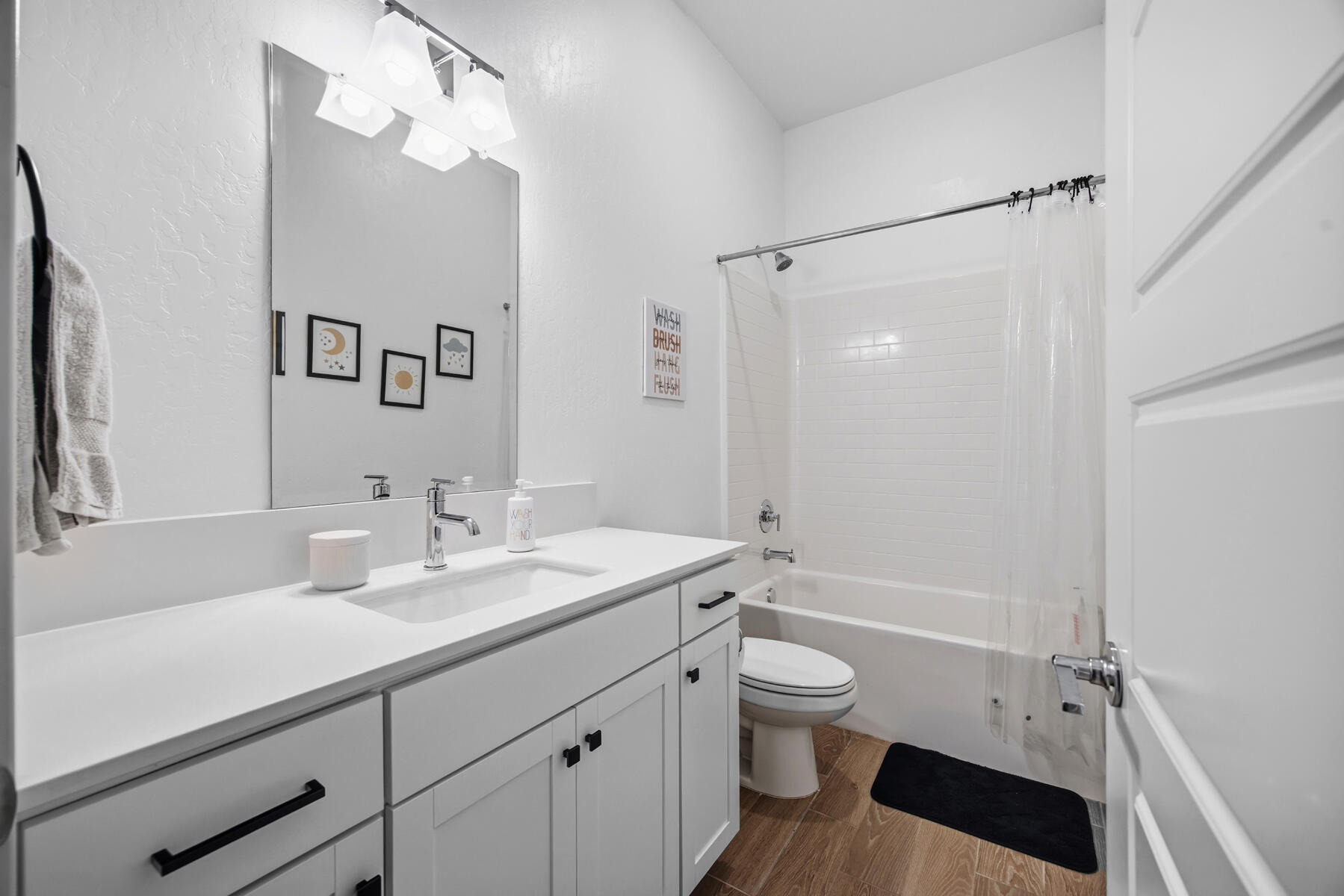 412 E Newton Ave, Visalia, CA 93291