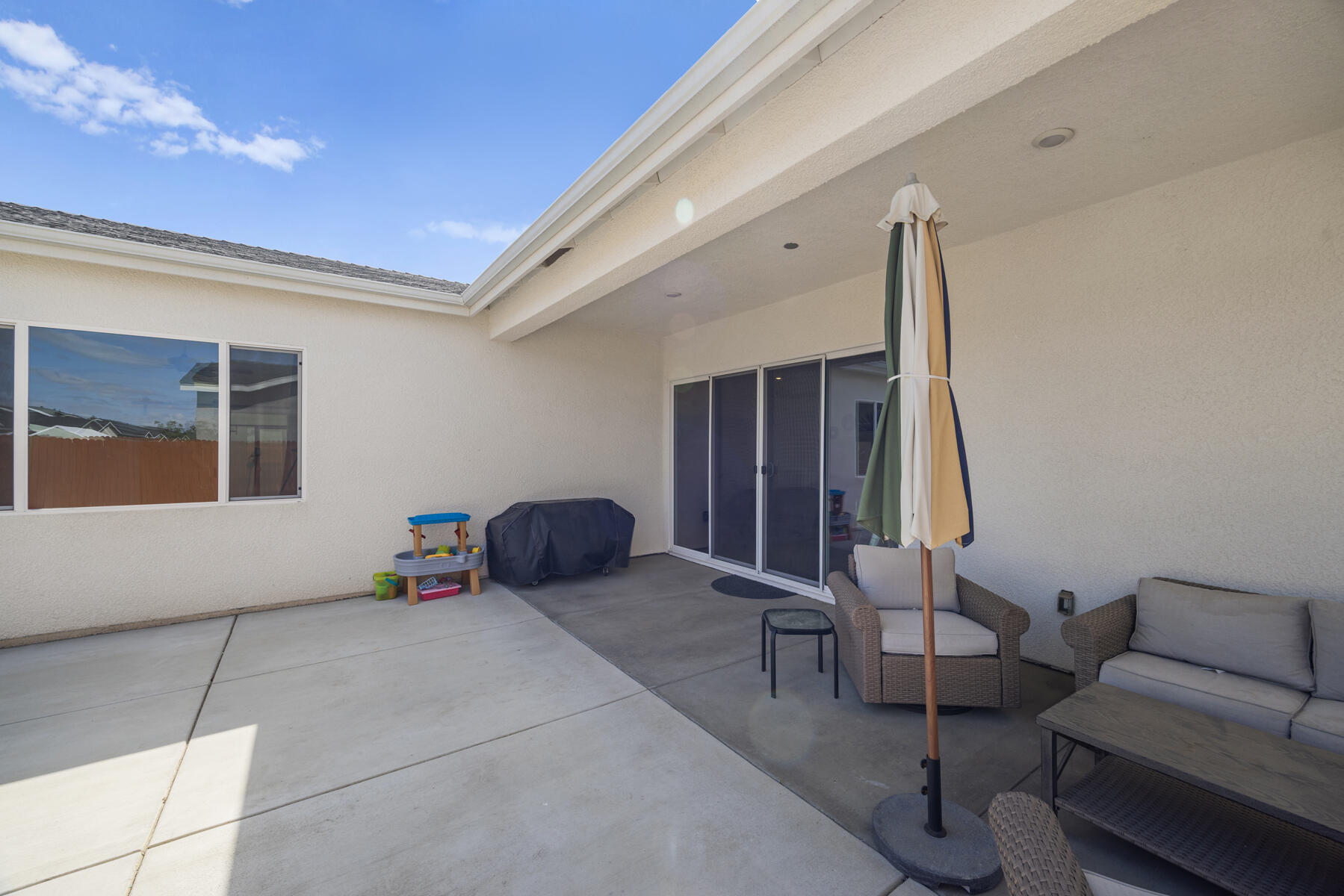 412 E Newton Ave, Visalia, CA 93291