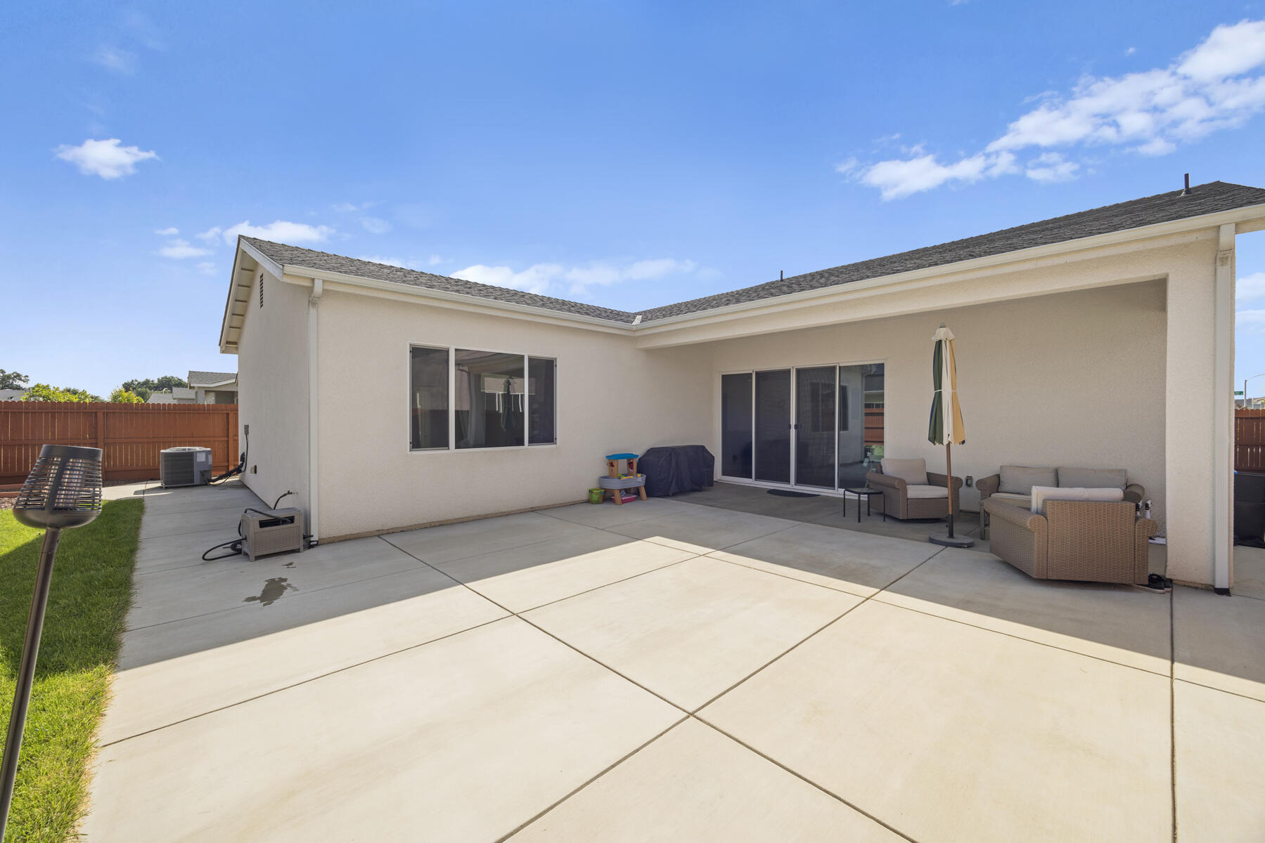412 E Newton Ave, Visalia, CA 93291