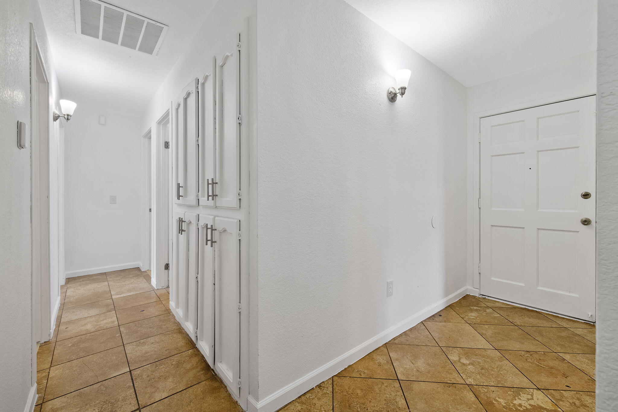 14291 Rosemary Cir, Armona, CA 93202