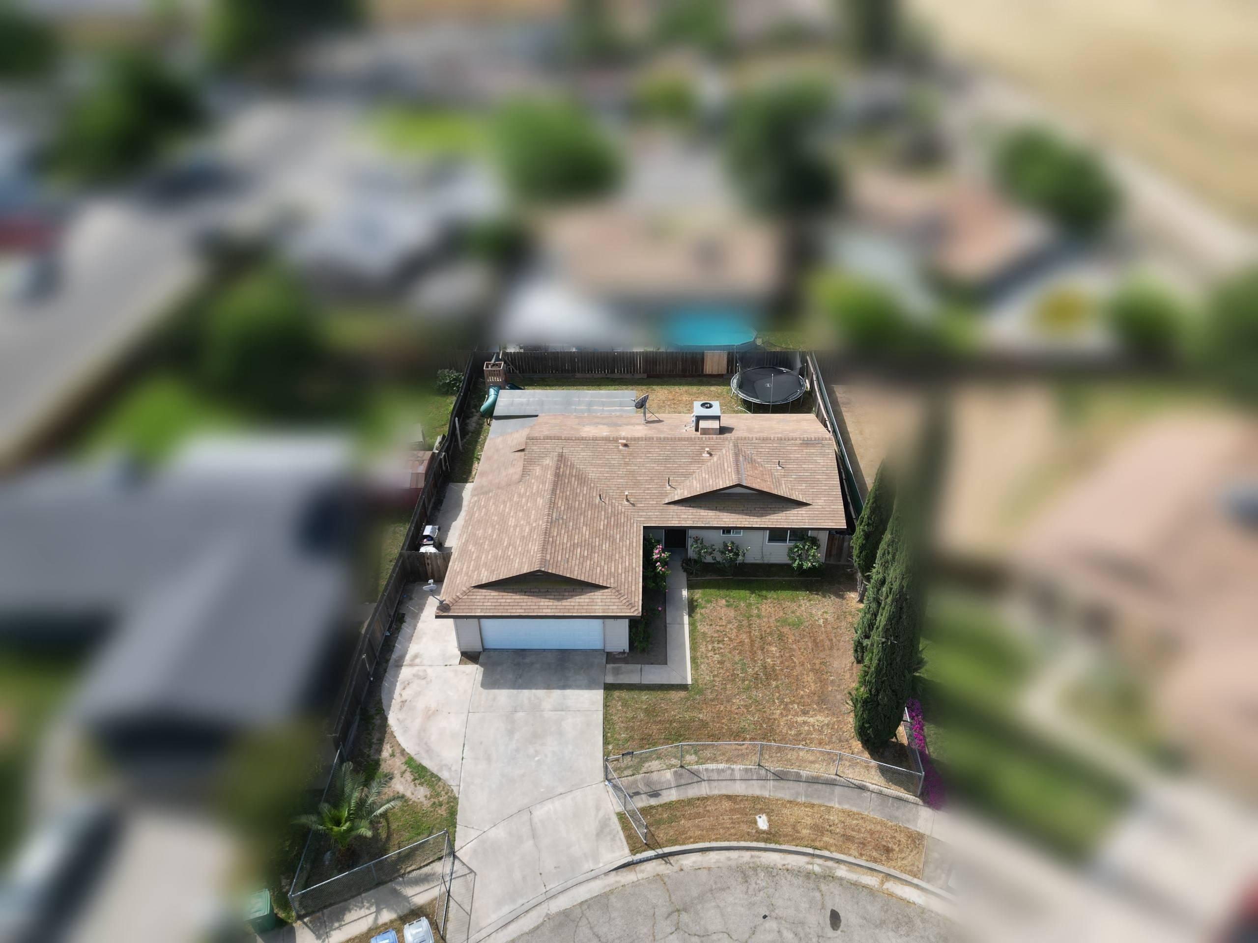 14291 Rosemary Cir, Armona, CA 93202