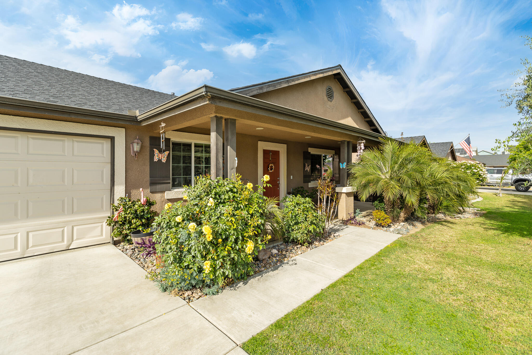 1544 Santa Cruz Ave, Tulare, CA 93274