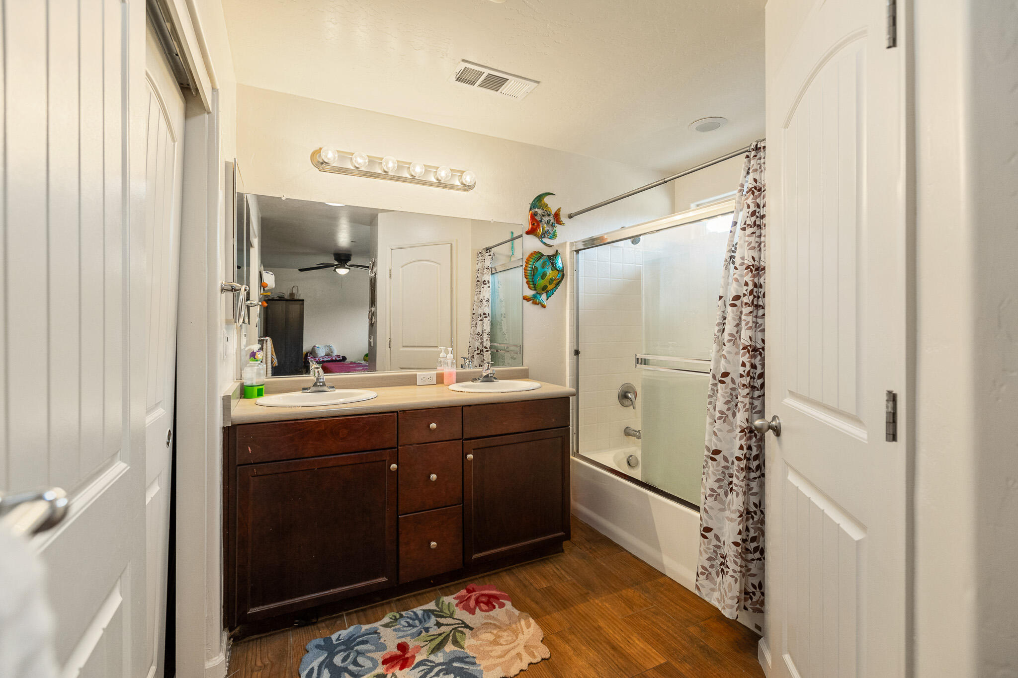 1544 Santa Cruz Ave, Tulare, CA 93274