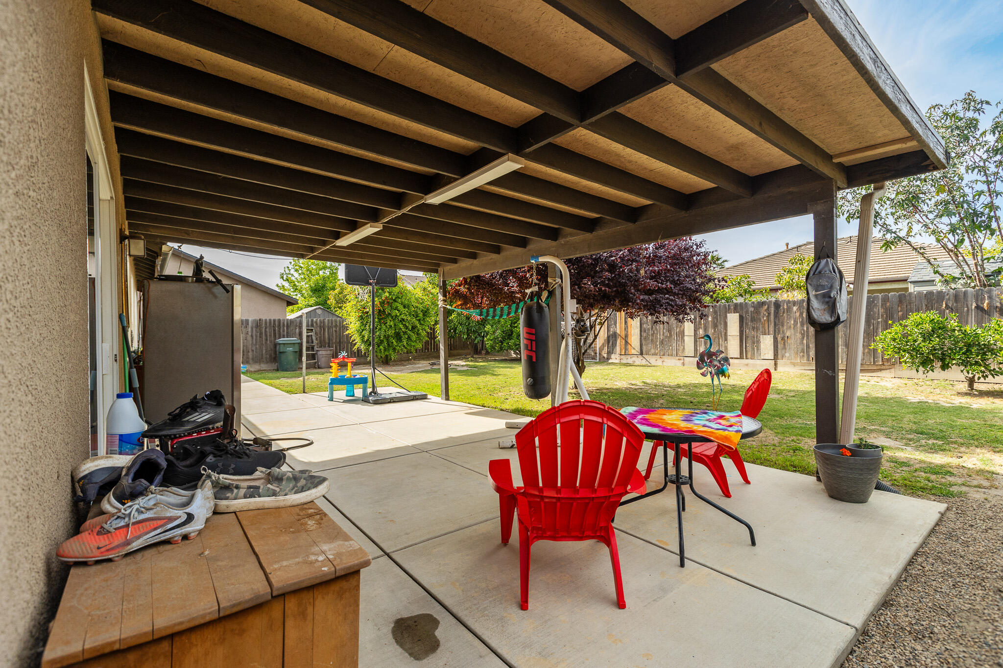 1544 Santa Cruz Ave, Tulare, CA 93274