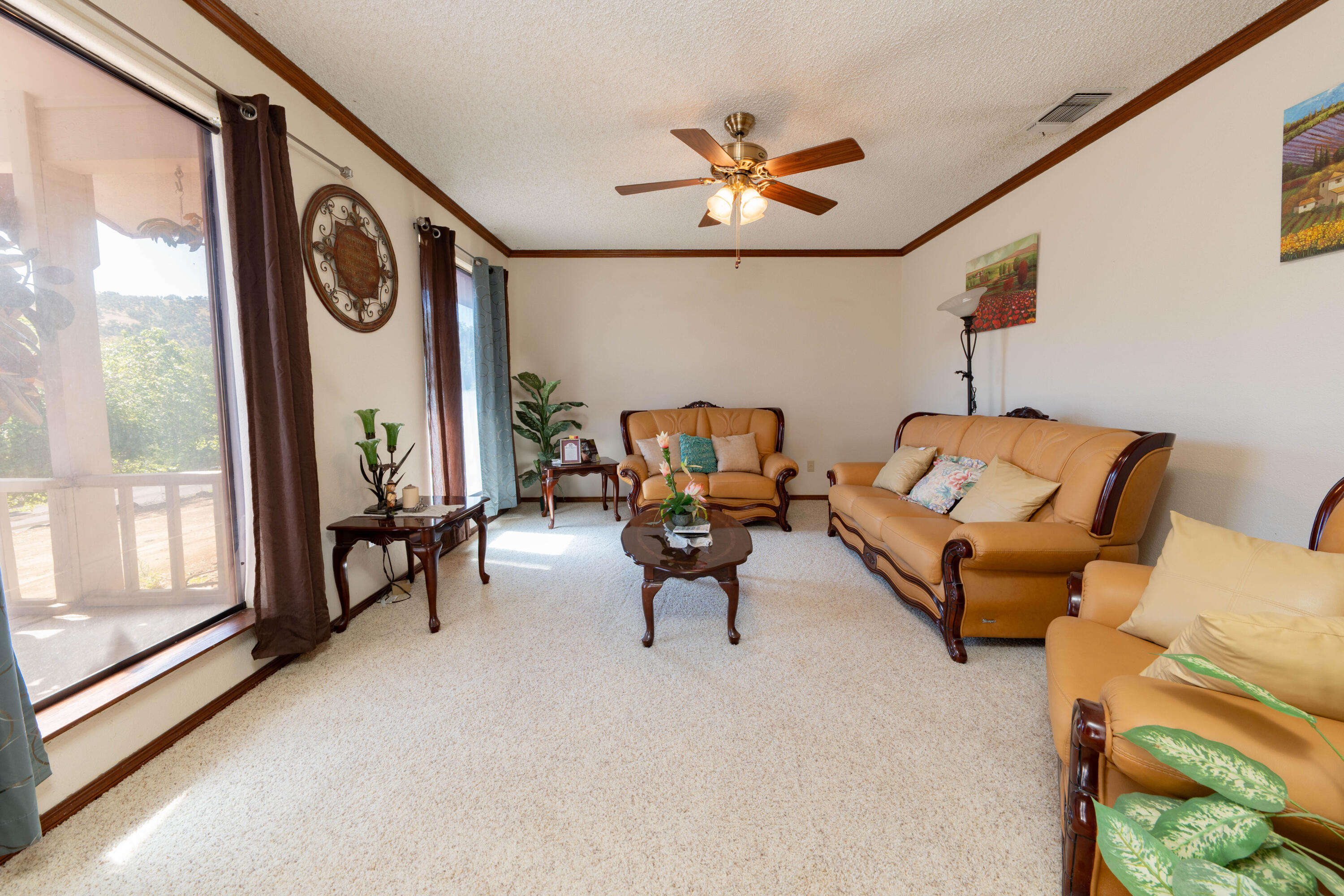 16601 Mustang Dr, Springville, CA 93265