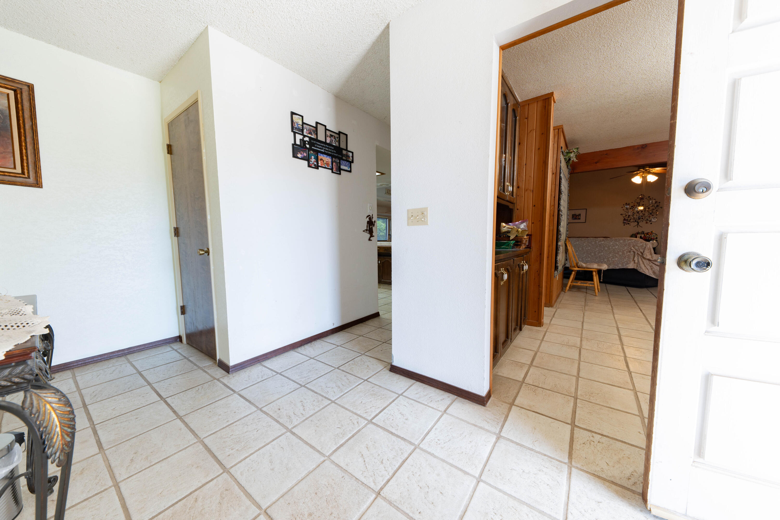 16601 Mustang Dr, Springville, CA 93265