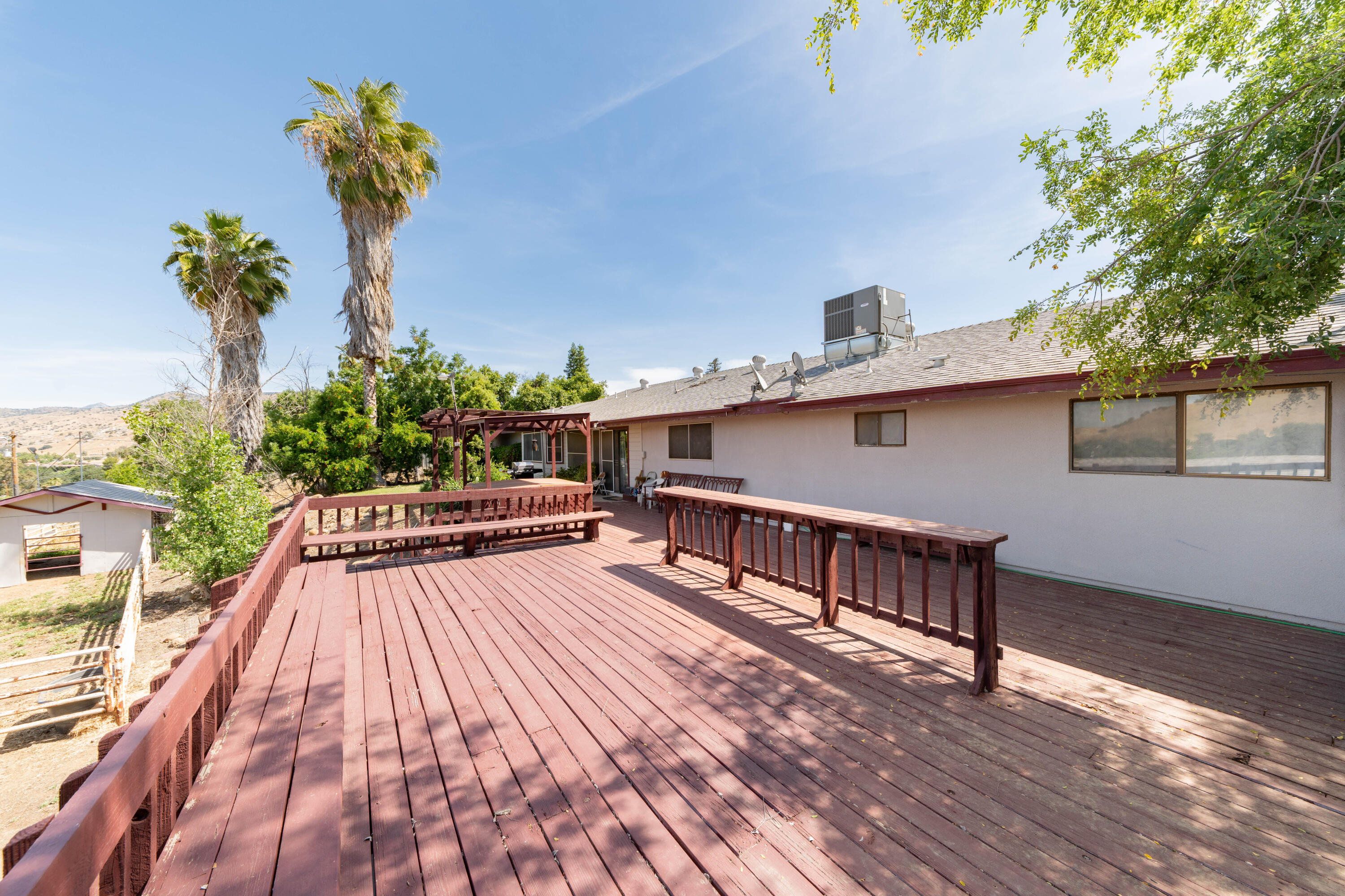 16601 Mustang Dr, Springville, CA 93265