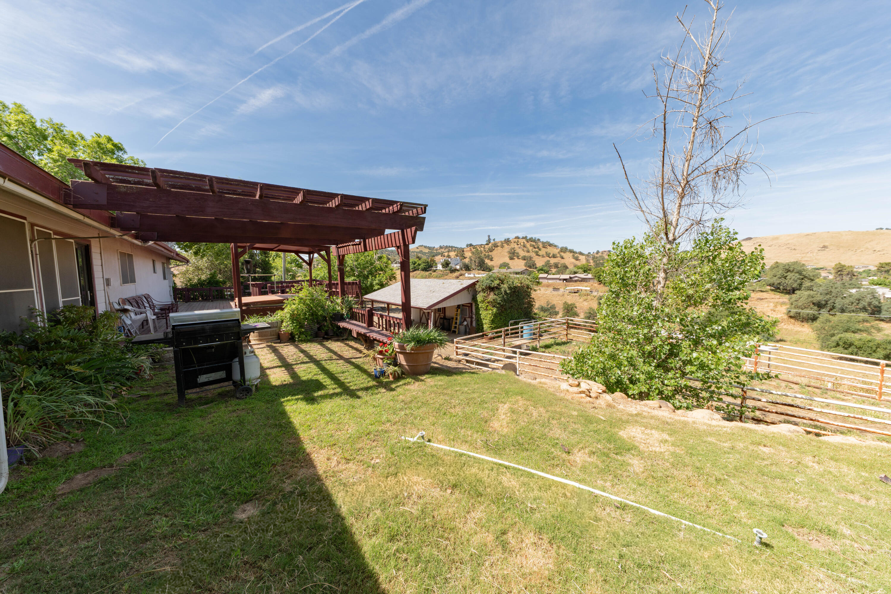 16601 Mustang Dr, Springville, CA 93265