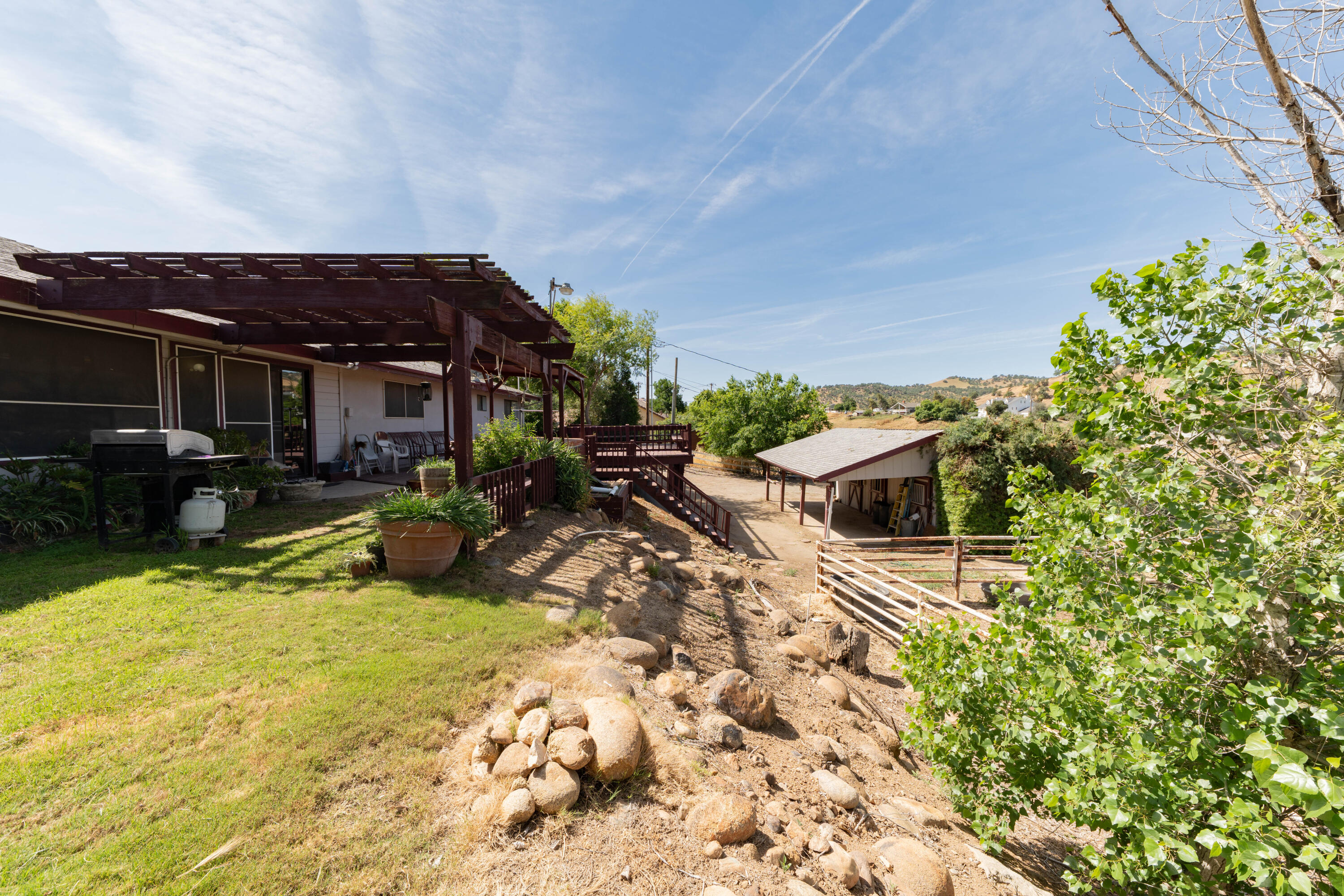 16601 Mustang Dr, Springville, CA 93265