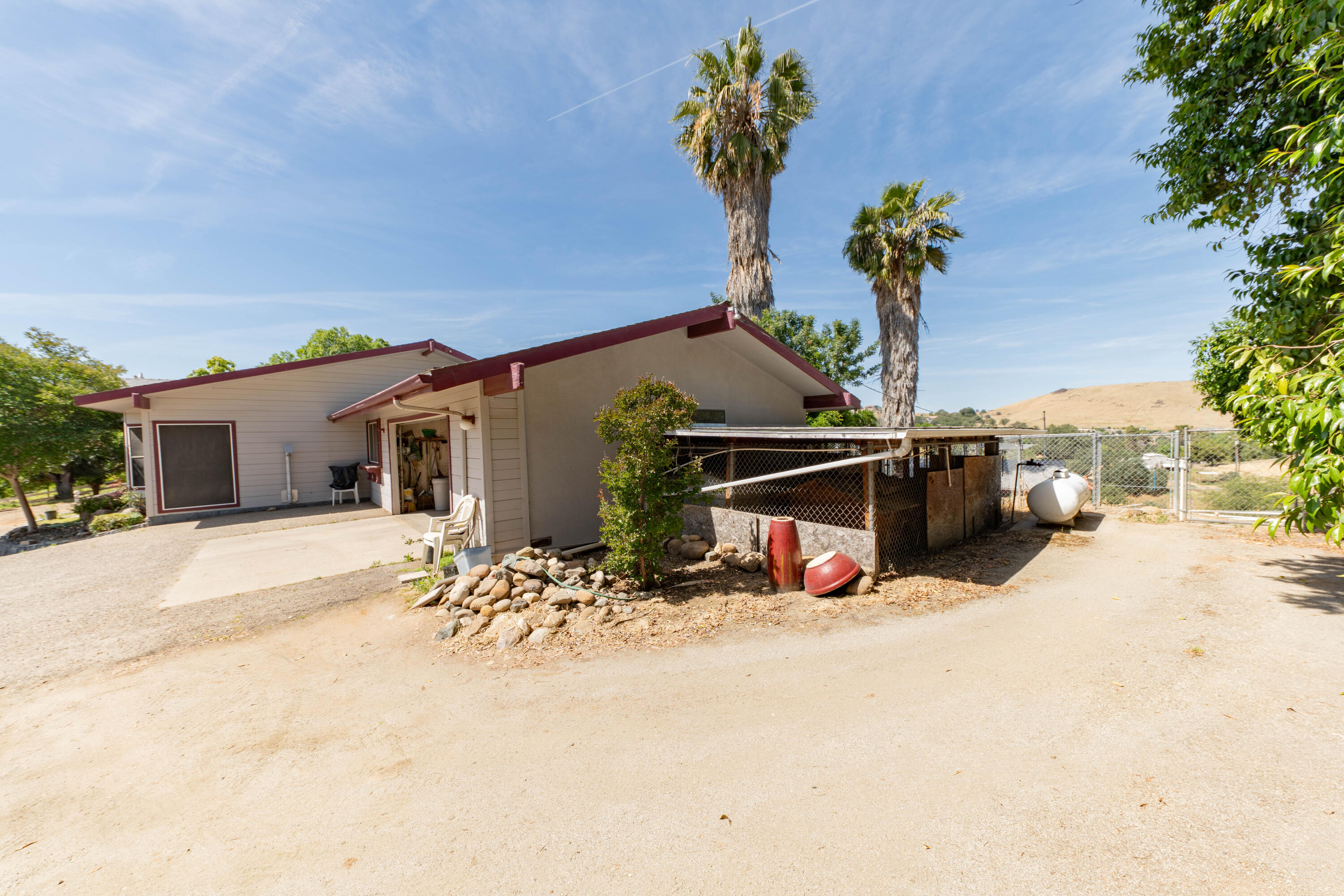 16601 Mustang Dr, Springville, CA 93265