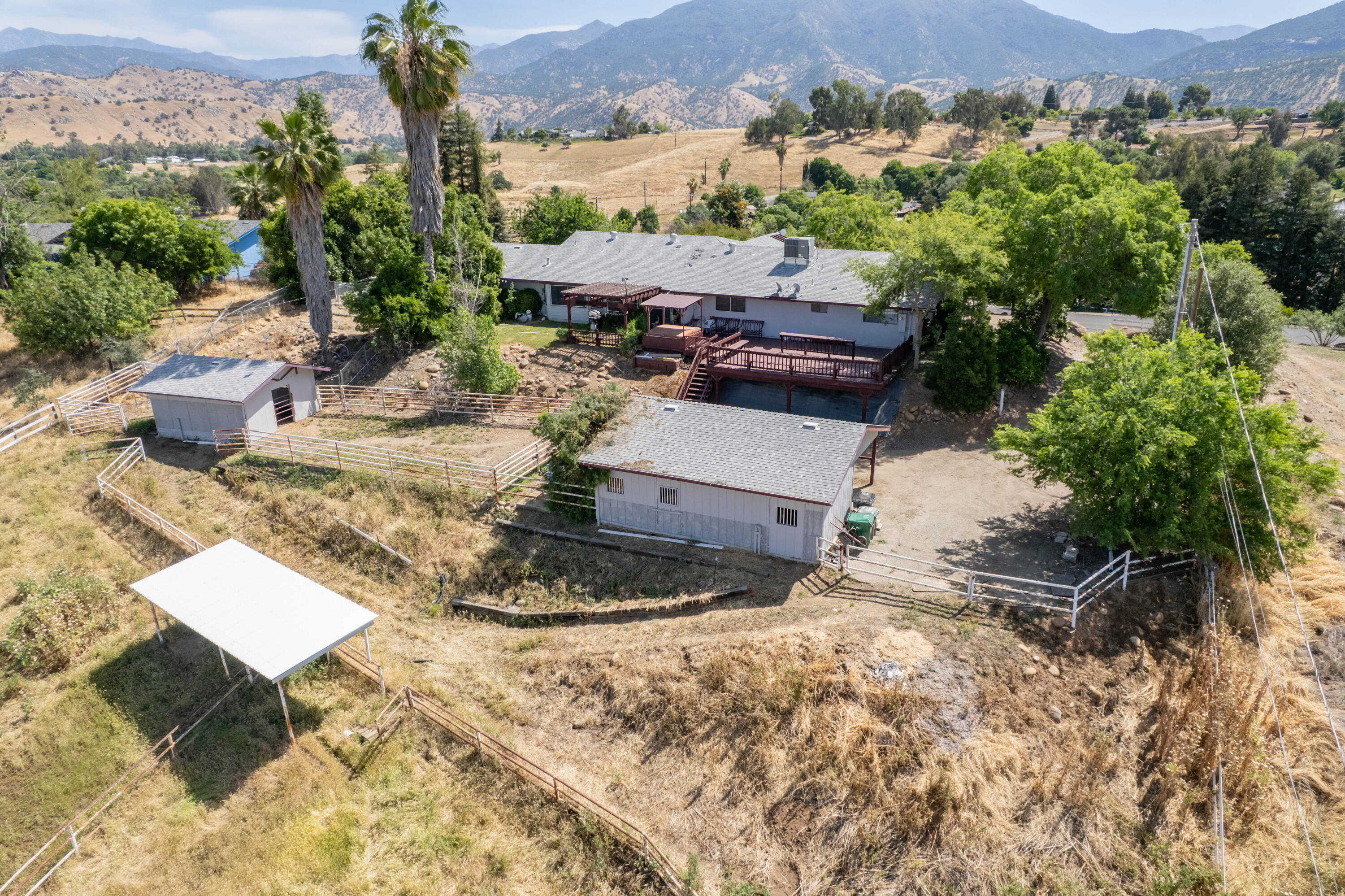 16601 Mustang Dr, Springville, CA 93265