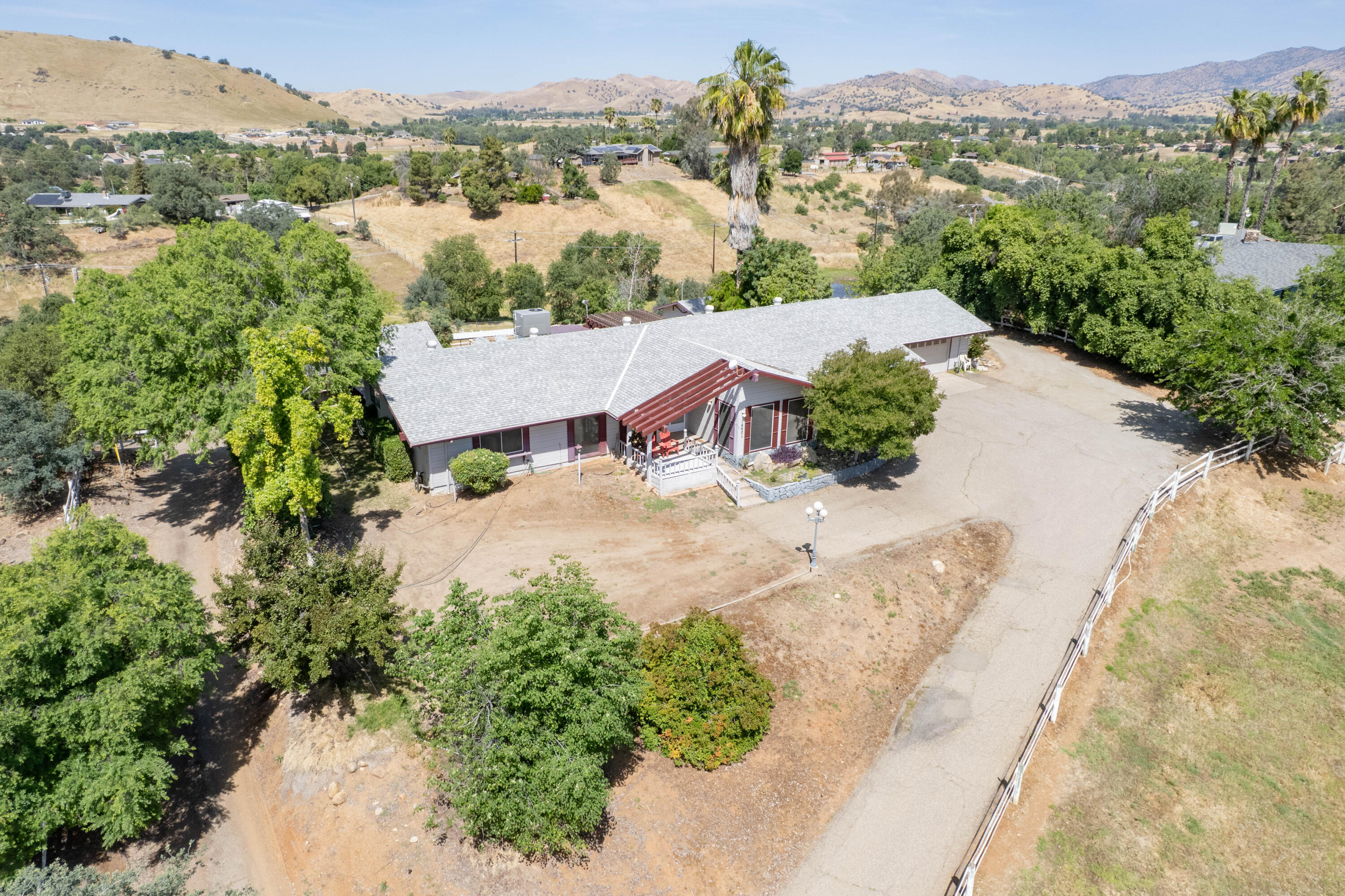 16601 Mustang Dr, Springville, CA 93265