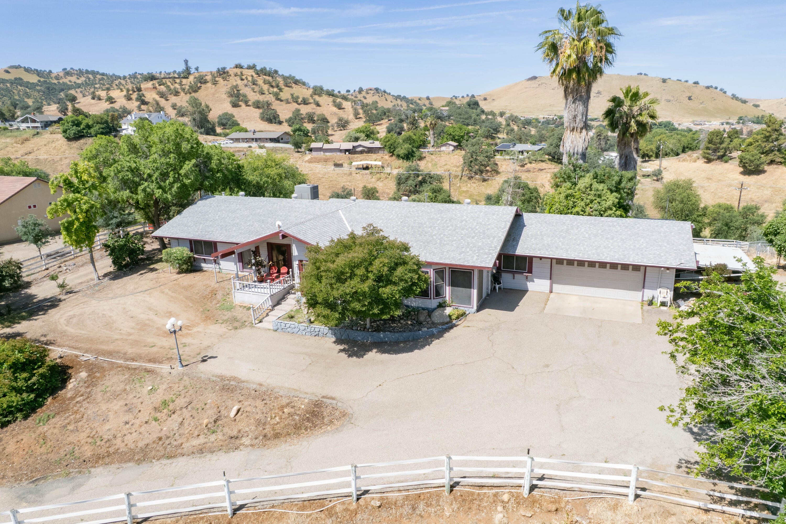 16601 Mustang Dr, Springville, CA 93265