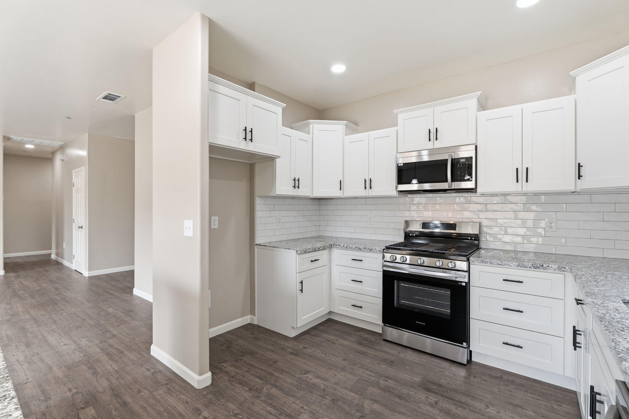 3447 E Douglas Ave, Visalia, CA 93292