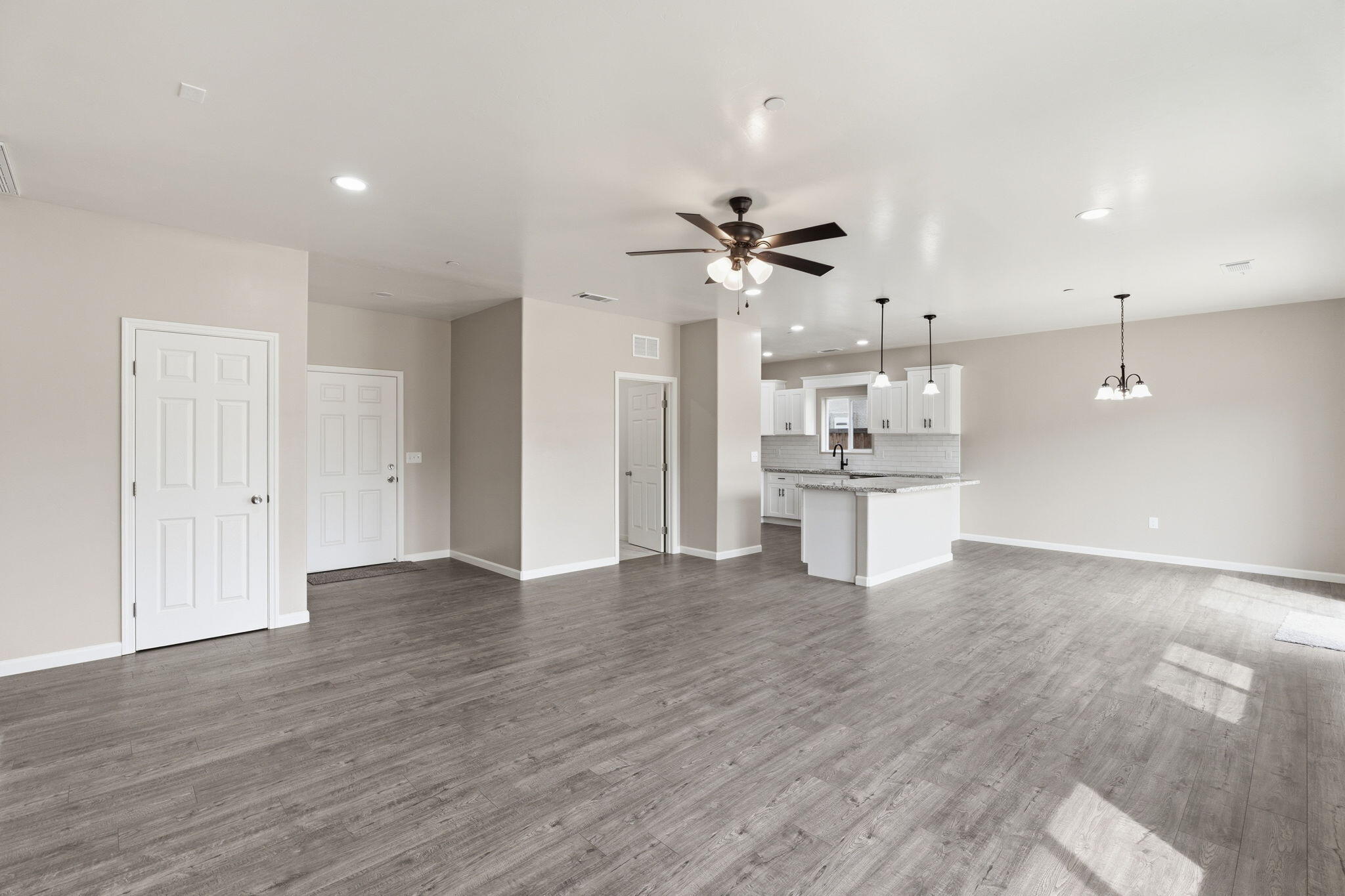 3447 E Douglas Ave, Visalia, CA 93292