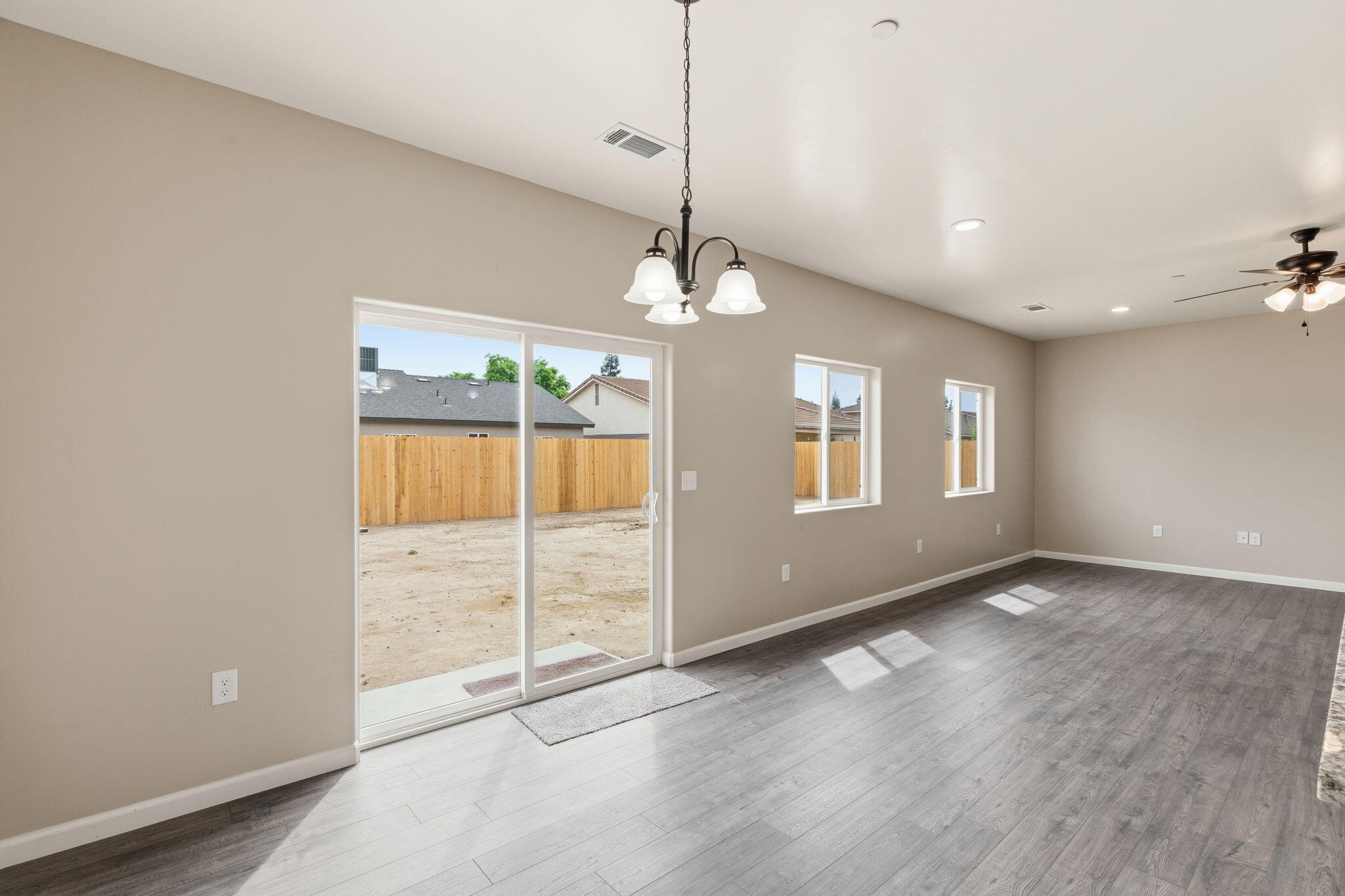 3447 E Douglas Ave, Visalia, CA 93292