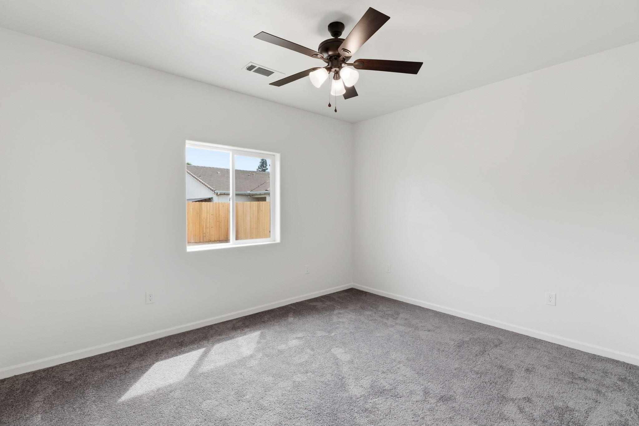 3447 E Douglas Ave, Visalia, CA 93292