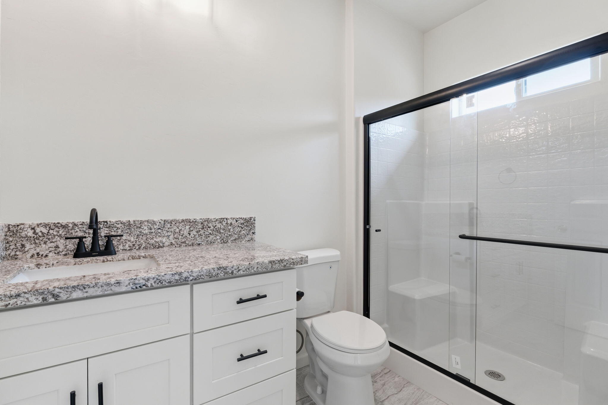 3447 E Douglas Ave, Visalia, CA 93292