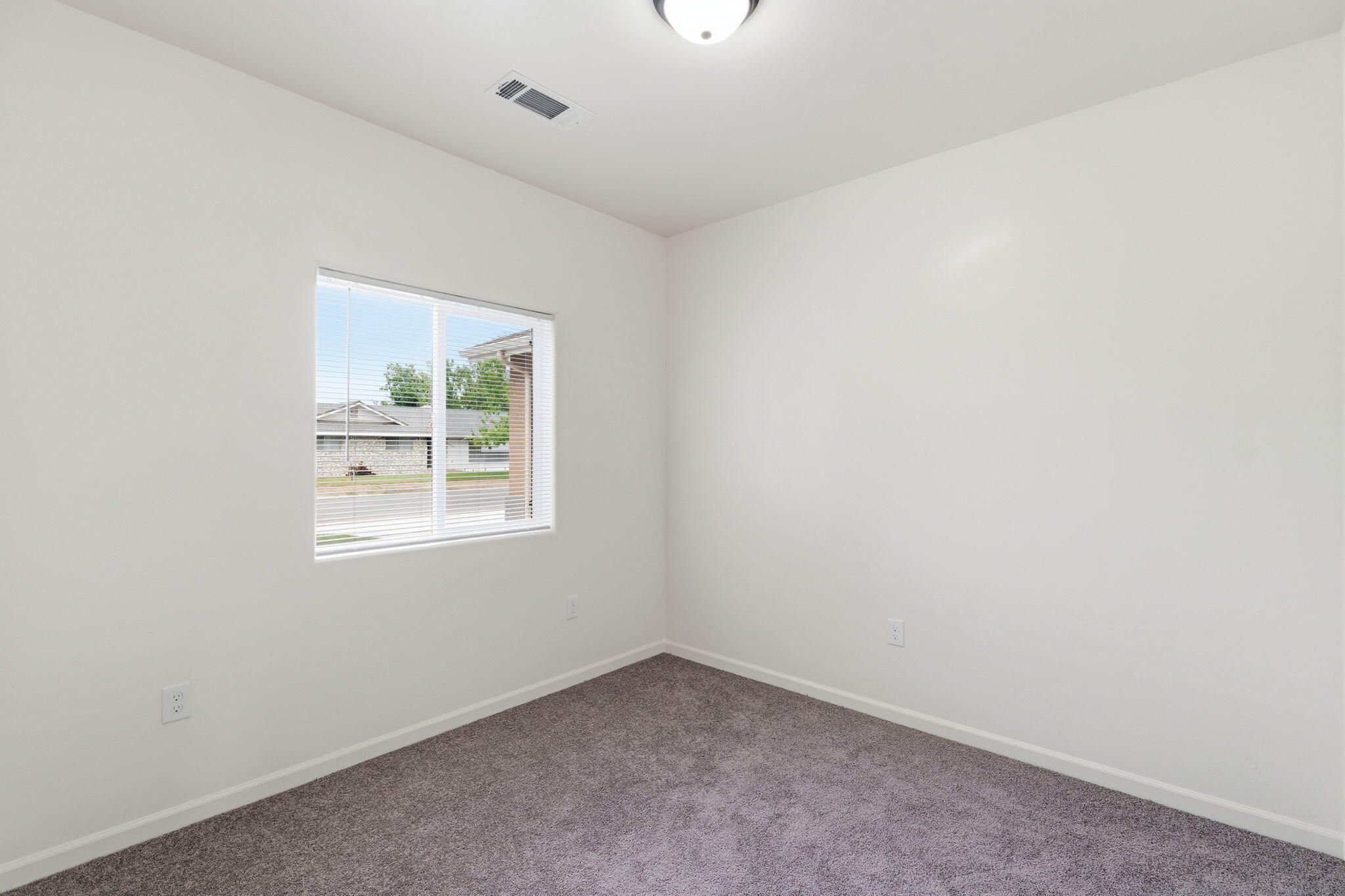 3447 E Douglas Ave, Visalia, CA 93292