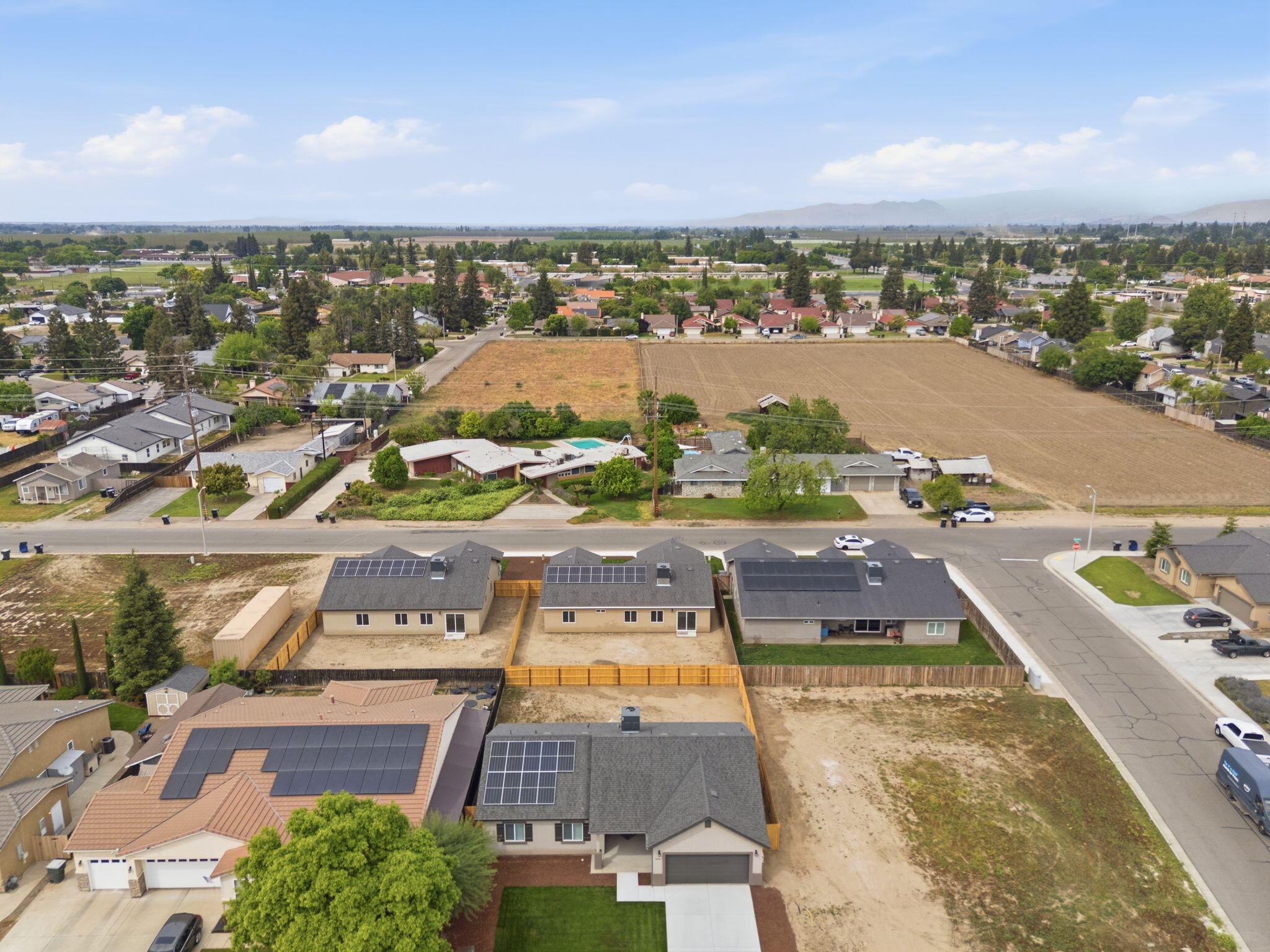 3447 E Douglas Ave, Visalia, CA 93292