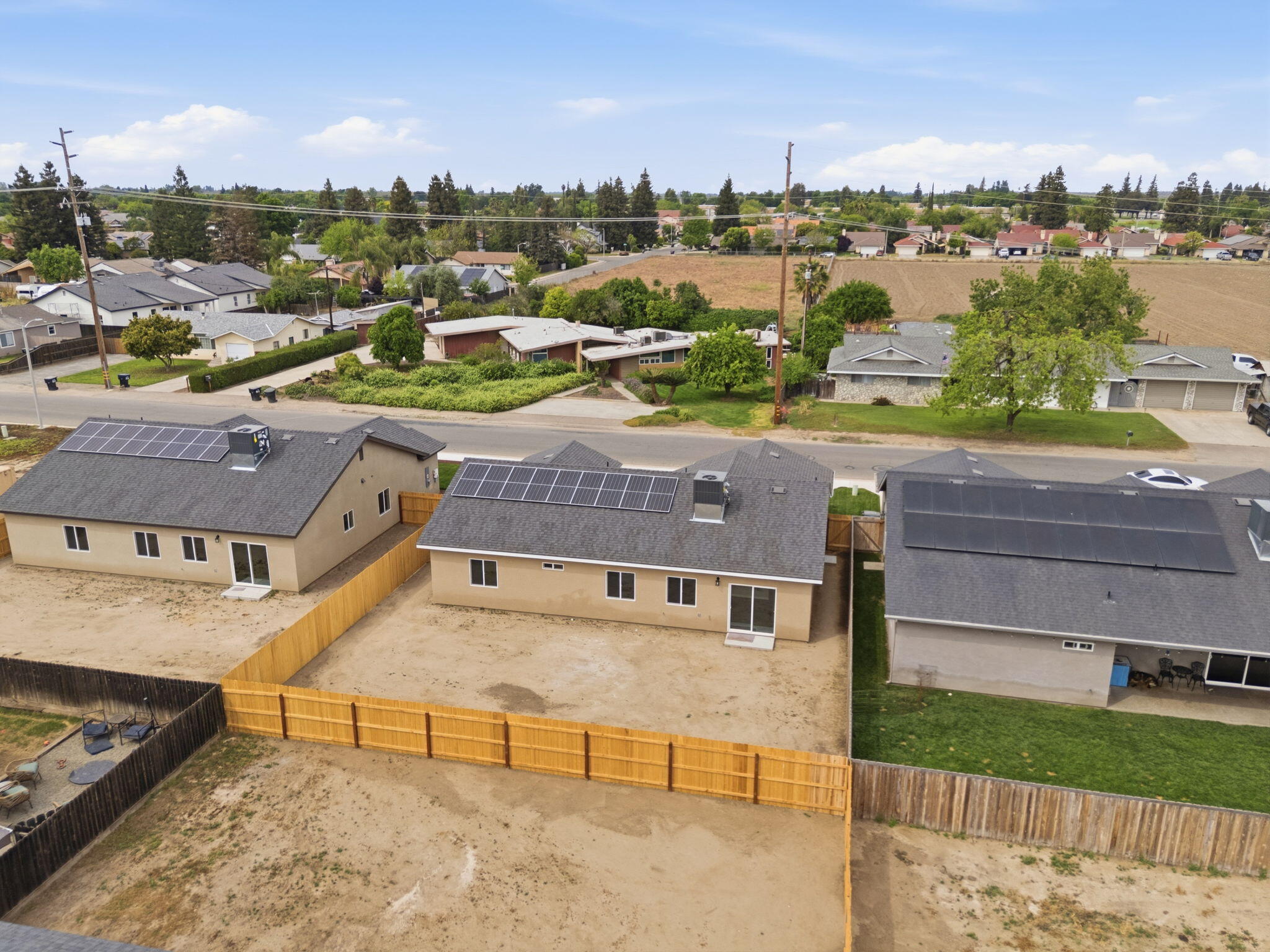 3447 E Douglas Ave, Visalia, CA 93292