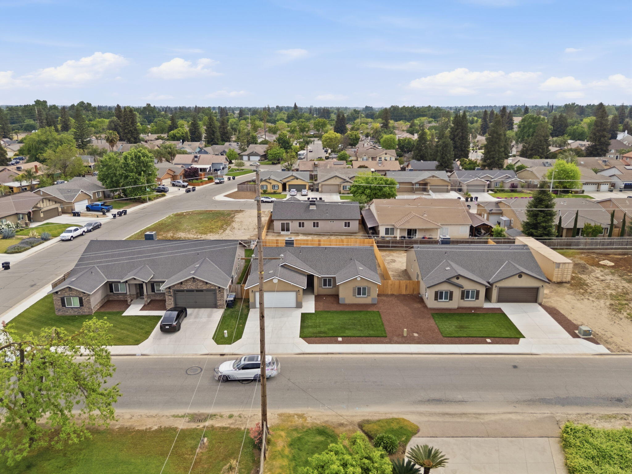 3447 E Douglas Ave, Visalia, CA 93292