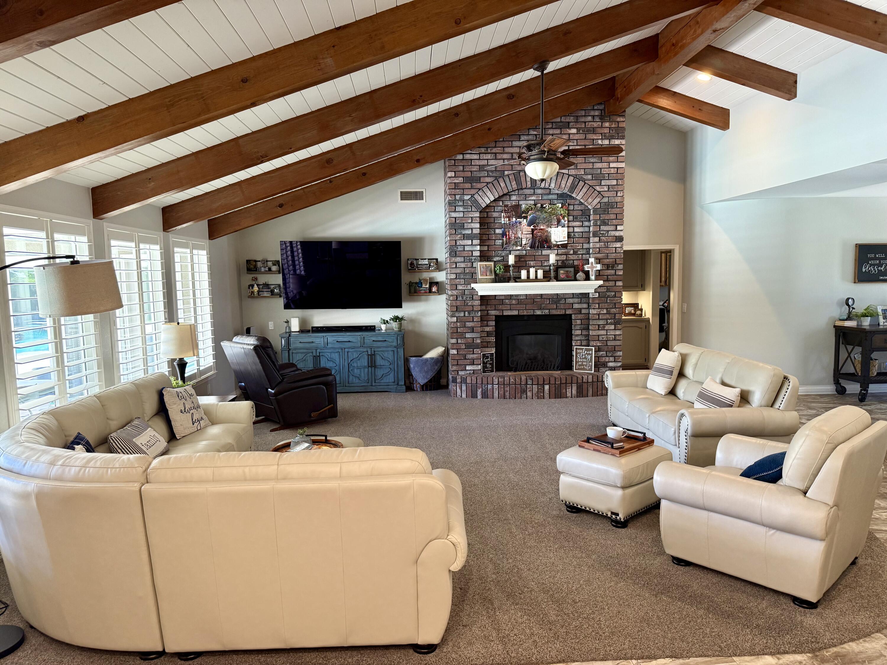 3401 S Bridge St, Visalia, CA 93277