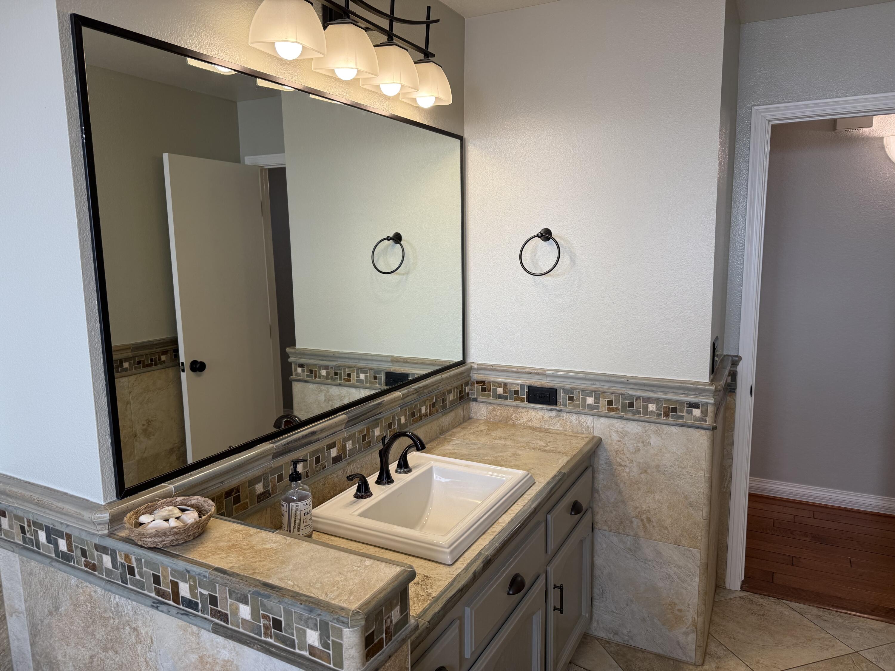 3401 S Bridge St, Visalia, CA 93277