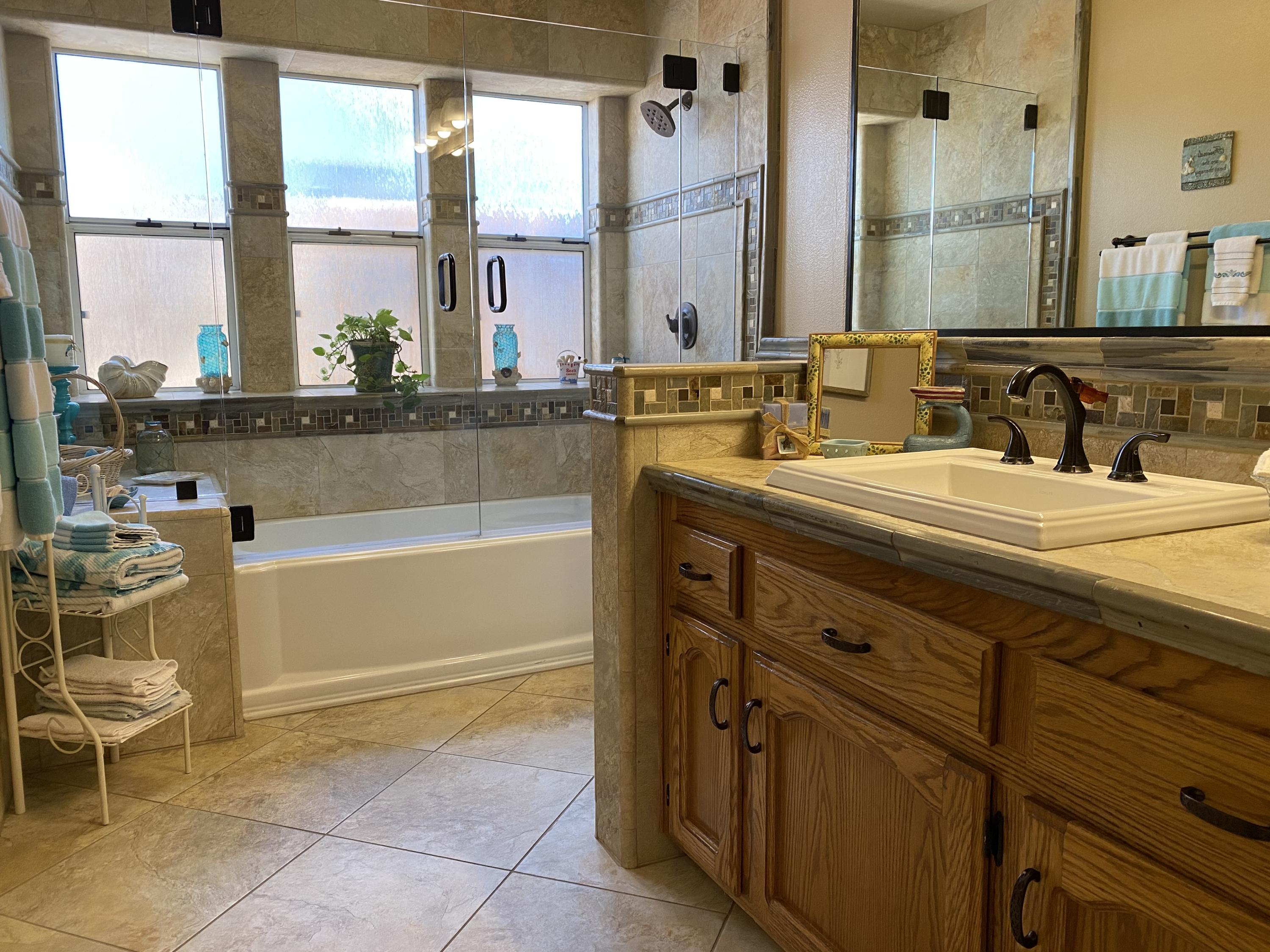 3401 S Bridge St, Visalia, CA 93277