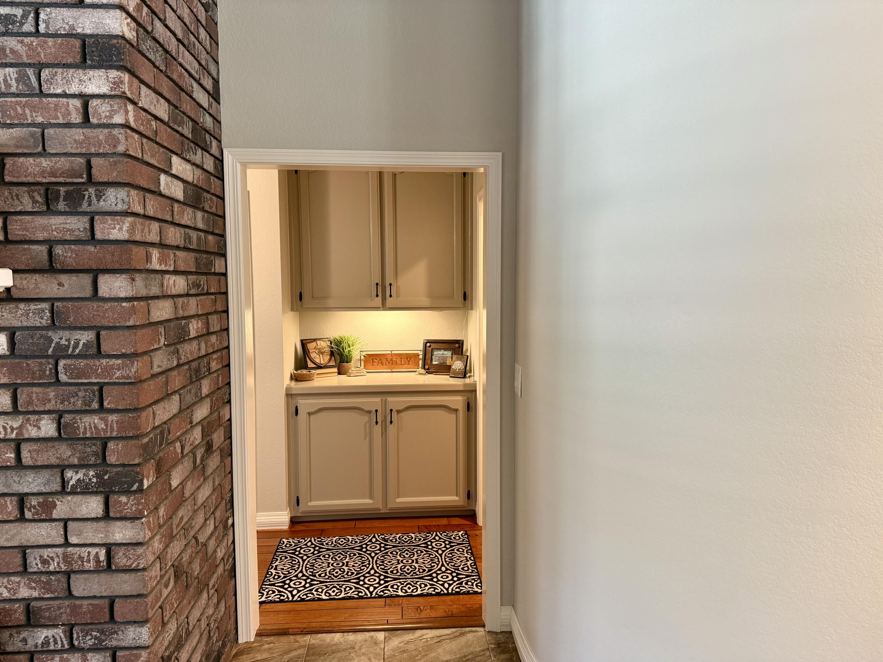 3401 S Bridge St, Visalia, CA 93277