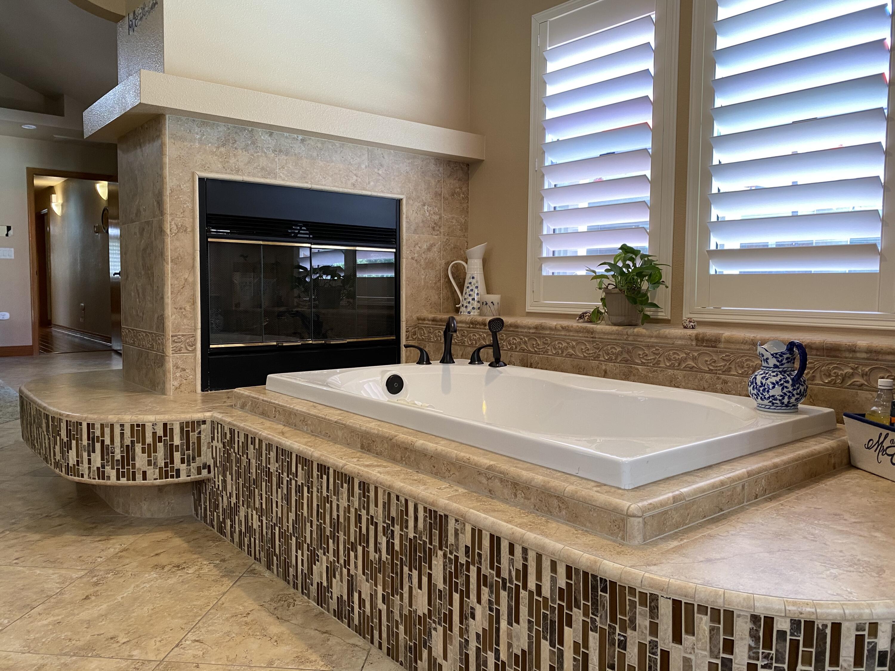 3401 S Bridge St, Visalia, CA 93277