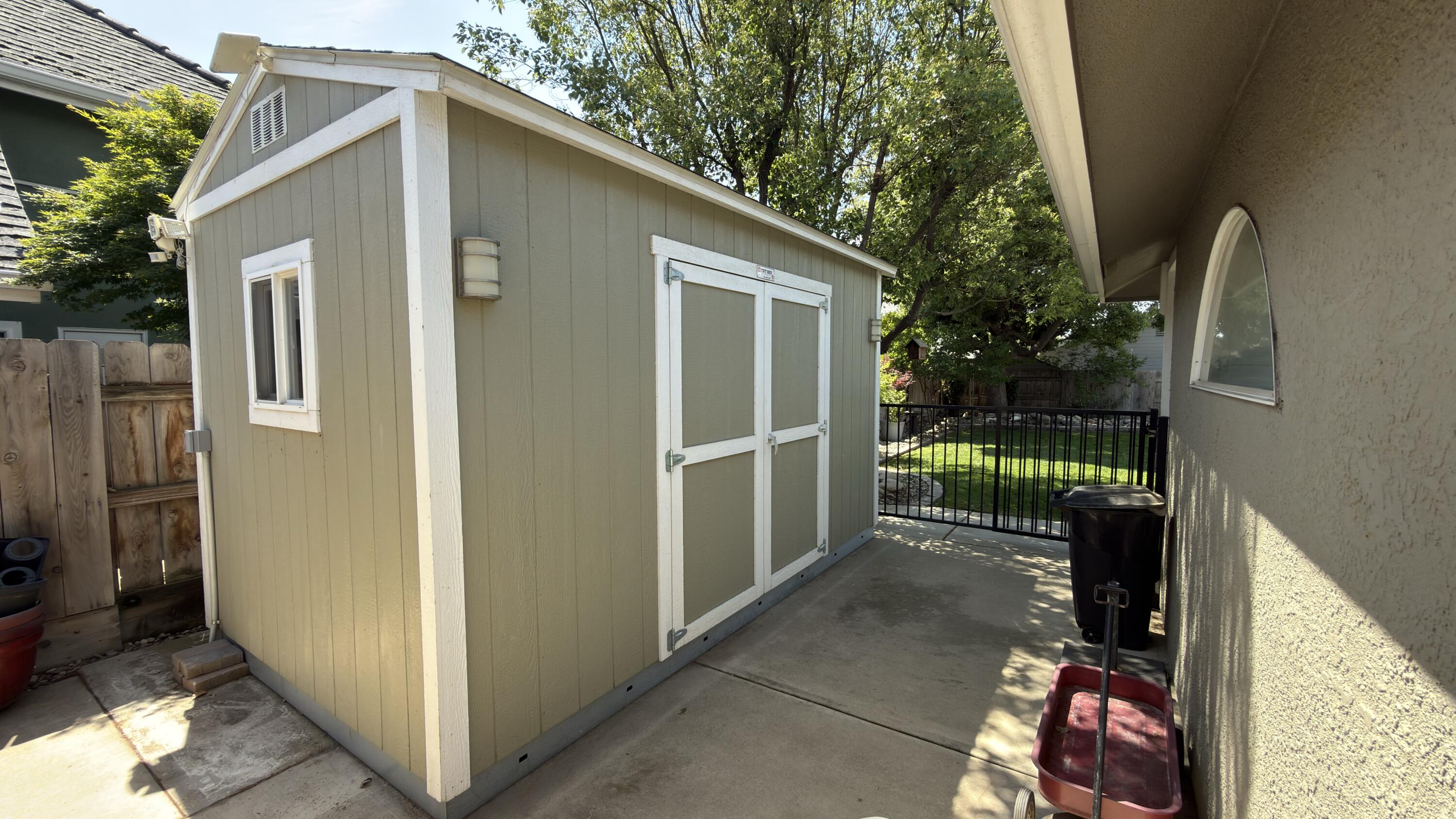 3401 S Bridge St, Visalia, CA 93277